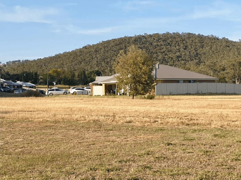 24 Frew Court, Hamilton Valley NSW 2641, Hamilton Valley - Thumbnail 3