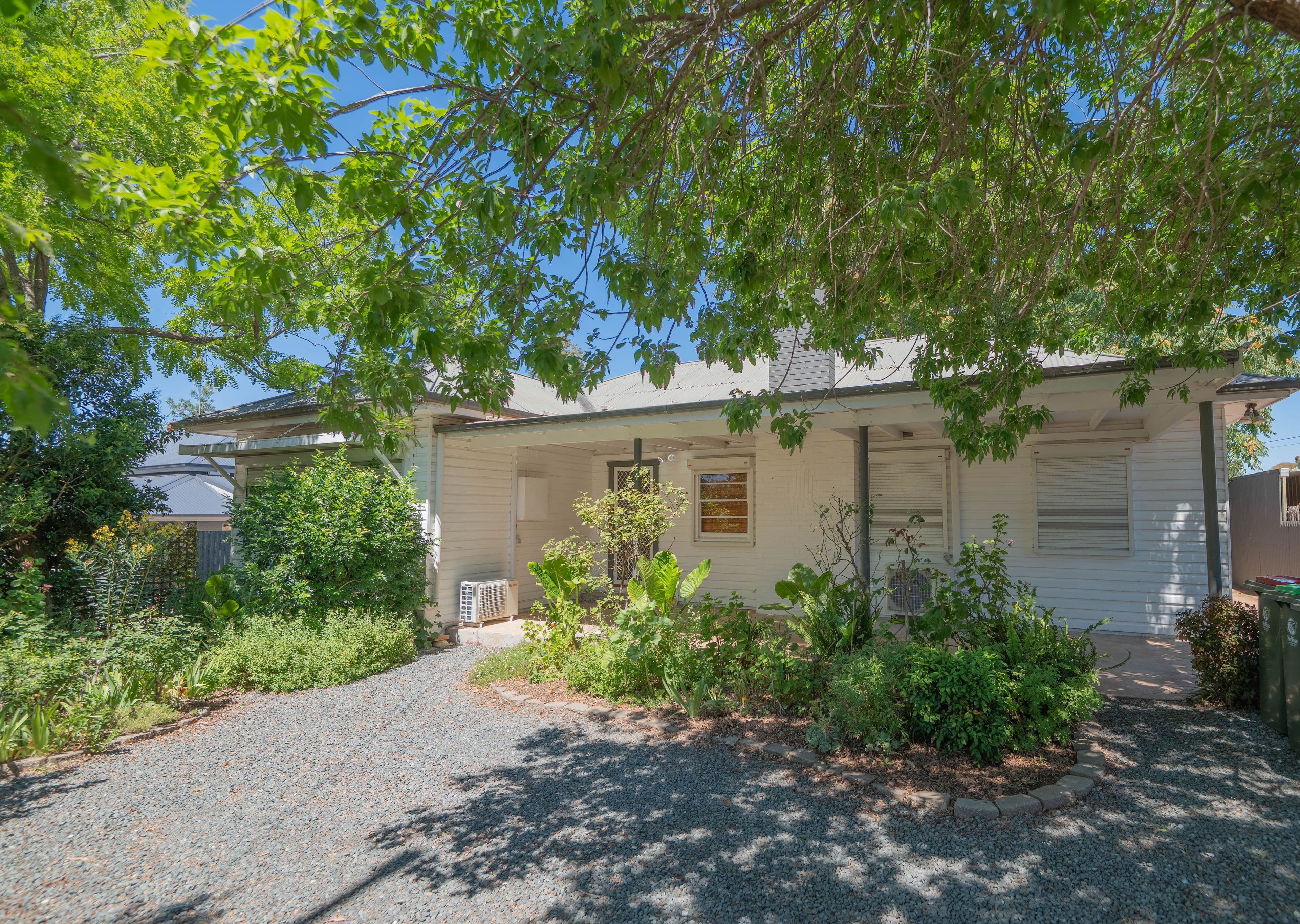 142 Currajong Street, Parkes NSW 2870, Parkes - Image 1
