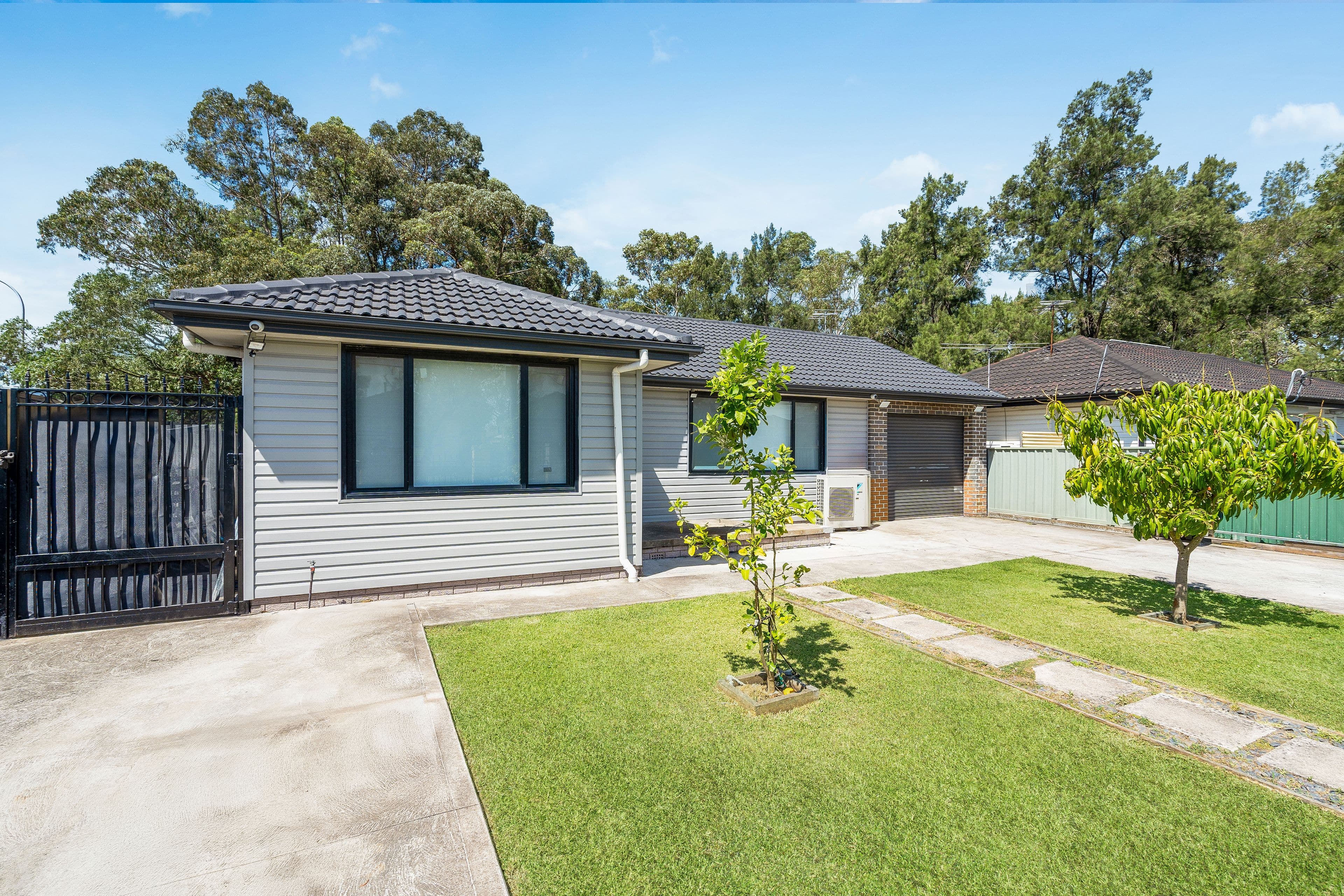 4 & 4a Low Street, Smithfield NSW 2164, Smithfield - Thumbnail 2