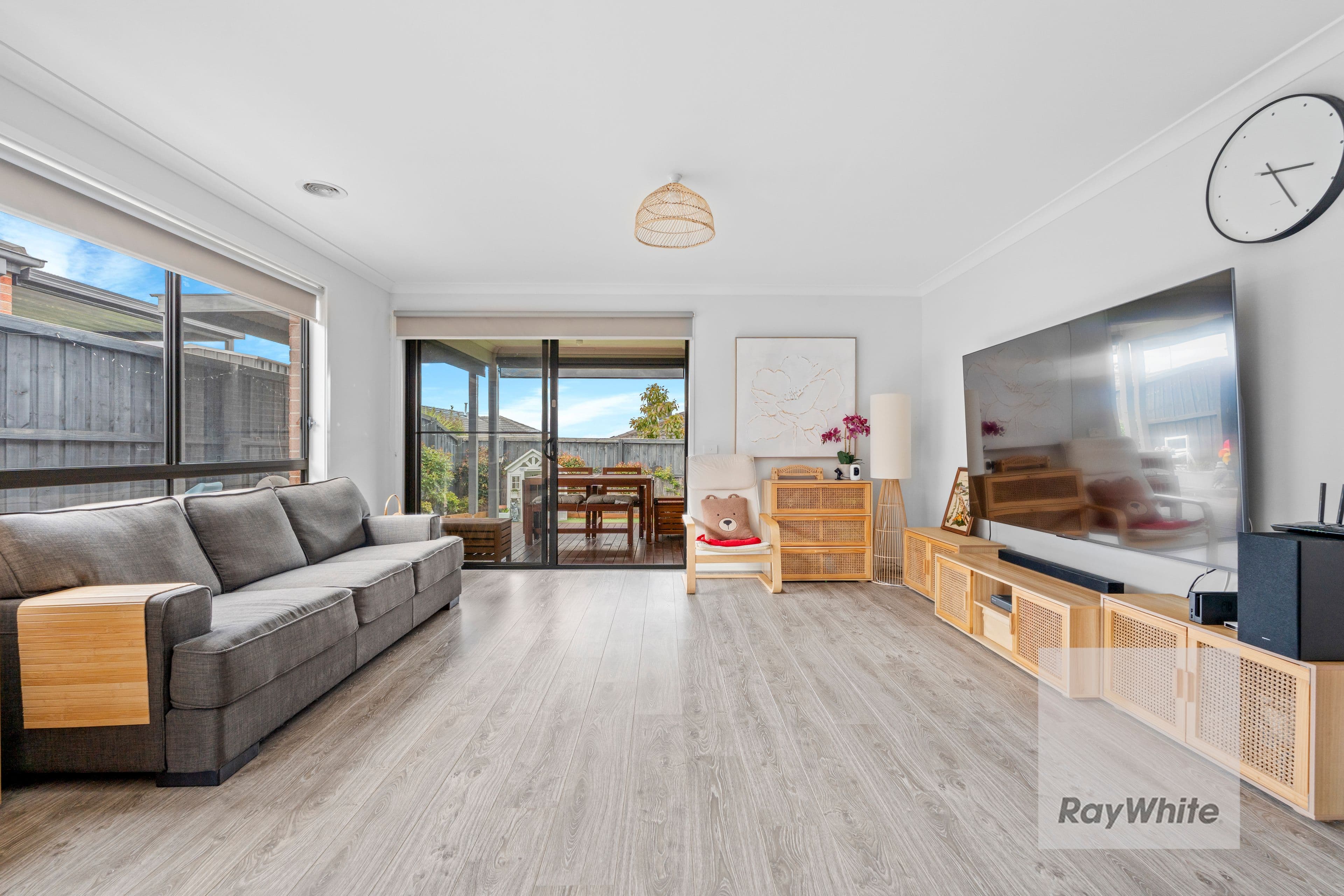 22 Newington Parade, Mernda VIC 3754, Mernda - Thumbnail 2