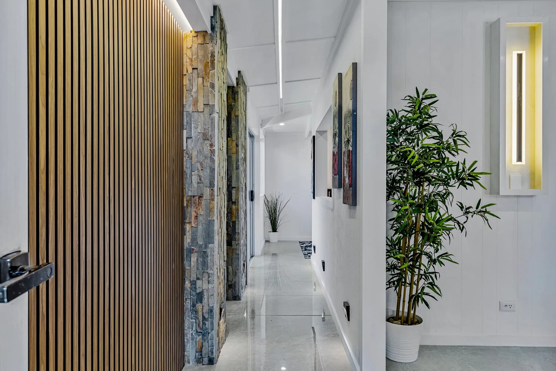 484 Beach Road, Sunshine Bay - Thumbnail 4