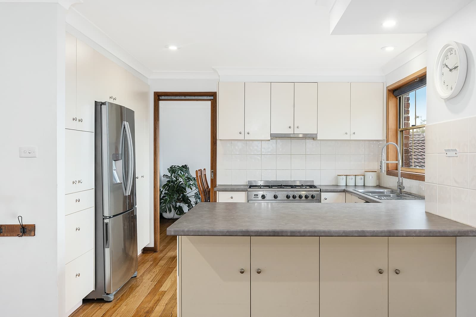31 Oxley Crescent,Mollymook Beach, Mollymook Beach - Thumbnail 4