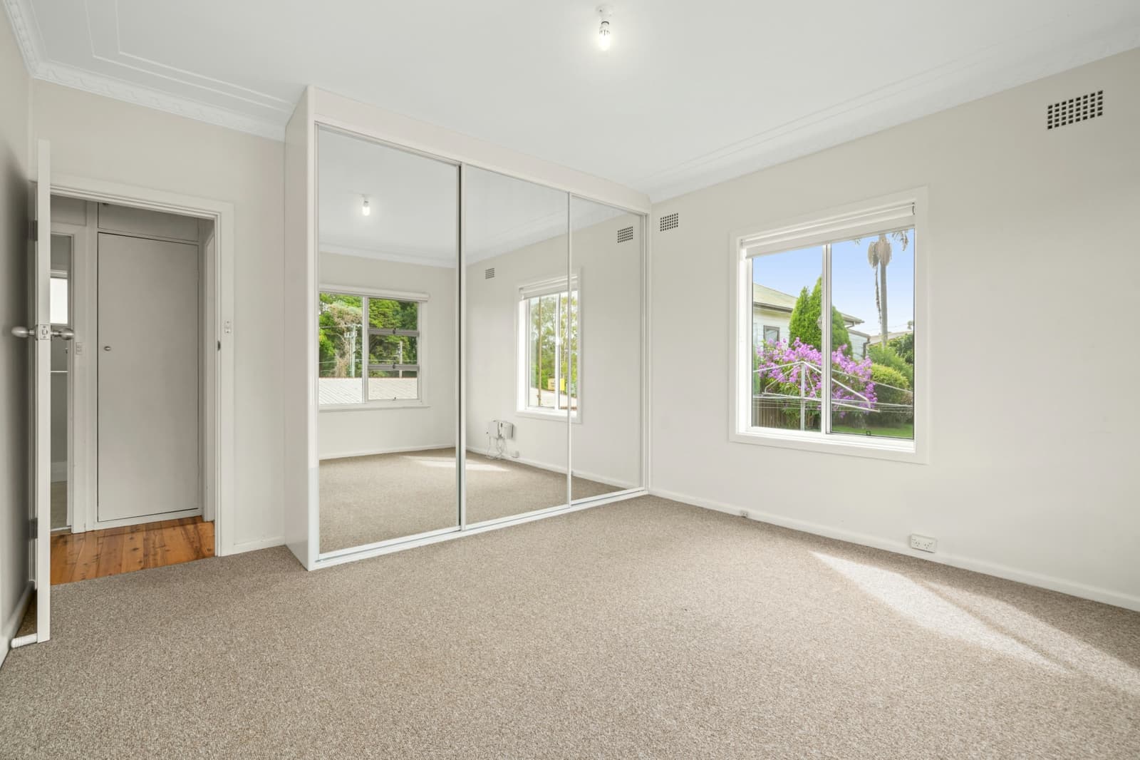 1 White Street,East Gosford, East Gosford - Thumbnail 5