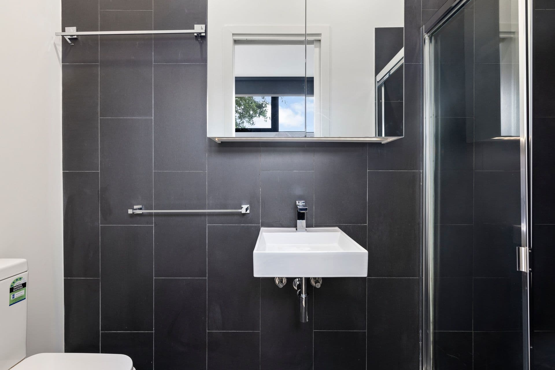18 Whitehorse Road, Blackburn VIC 3130, Blackburn - Thumbnail 8