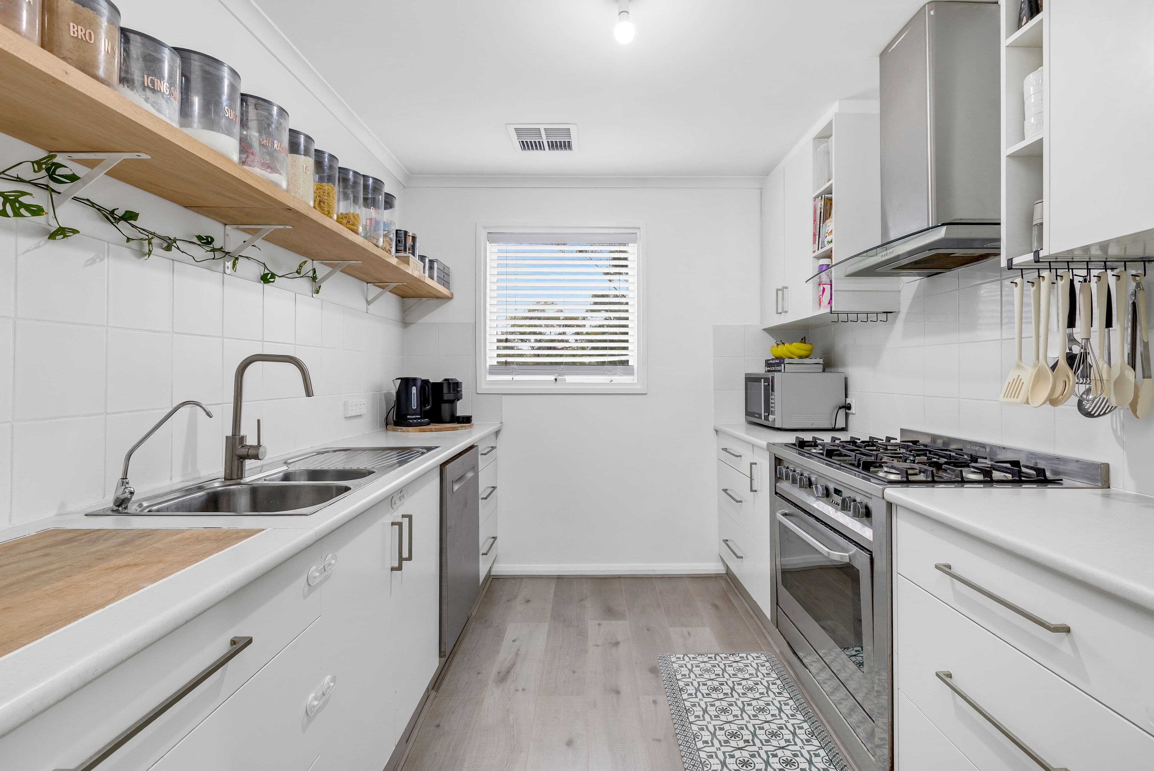 33 Coorara Court, Craigmore SA 5114, Craigmore - Thumbnail 4