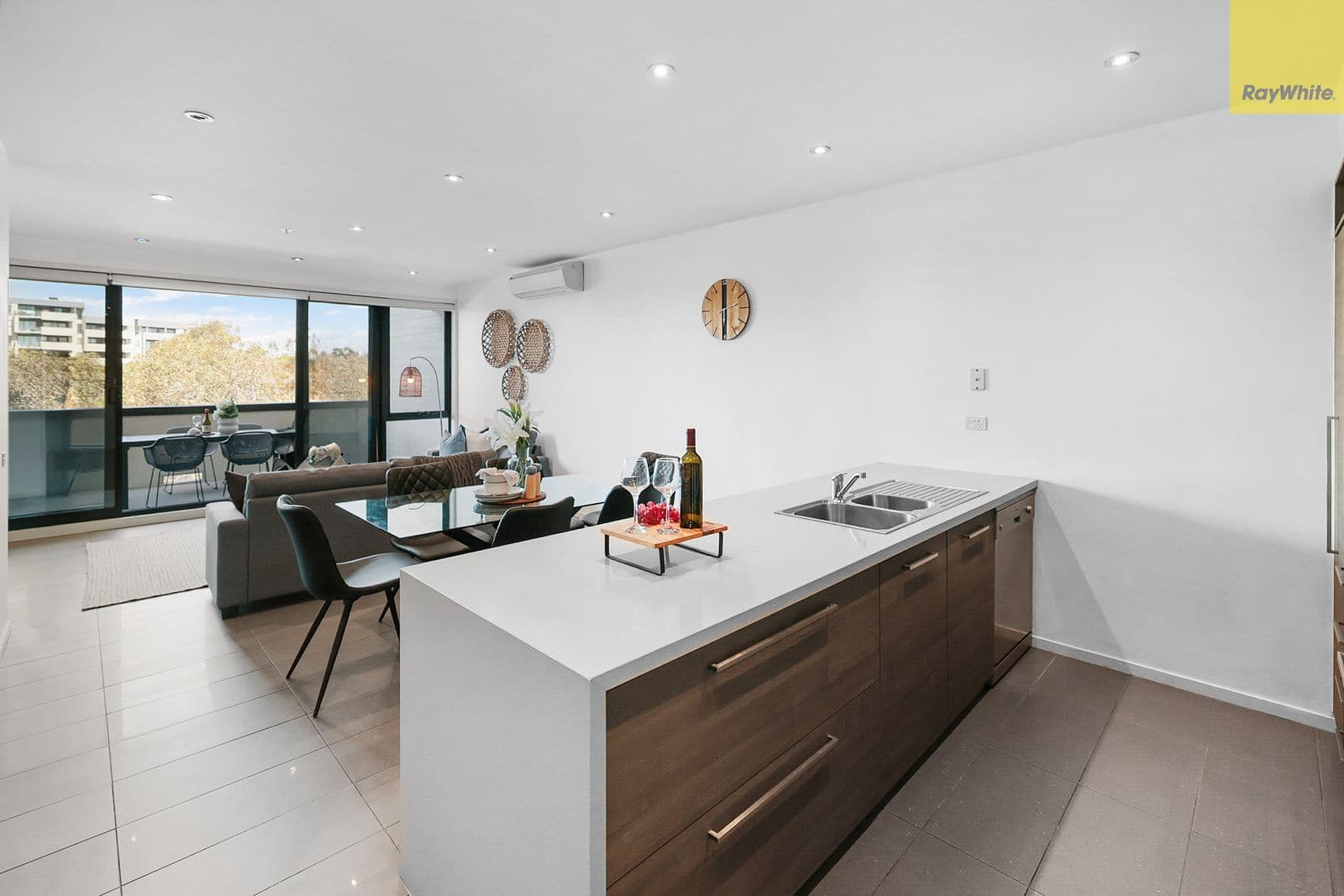 11 Monckton Place, Caroline Springs VIC 3023, Caroline Springs - Thumbnail 2