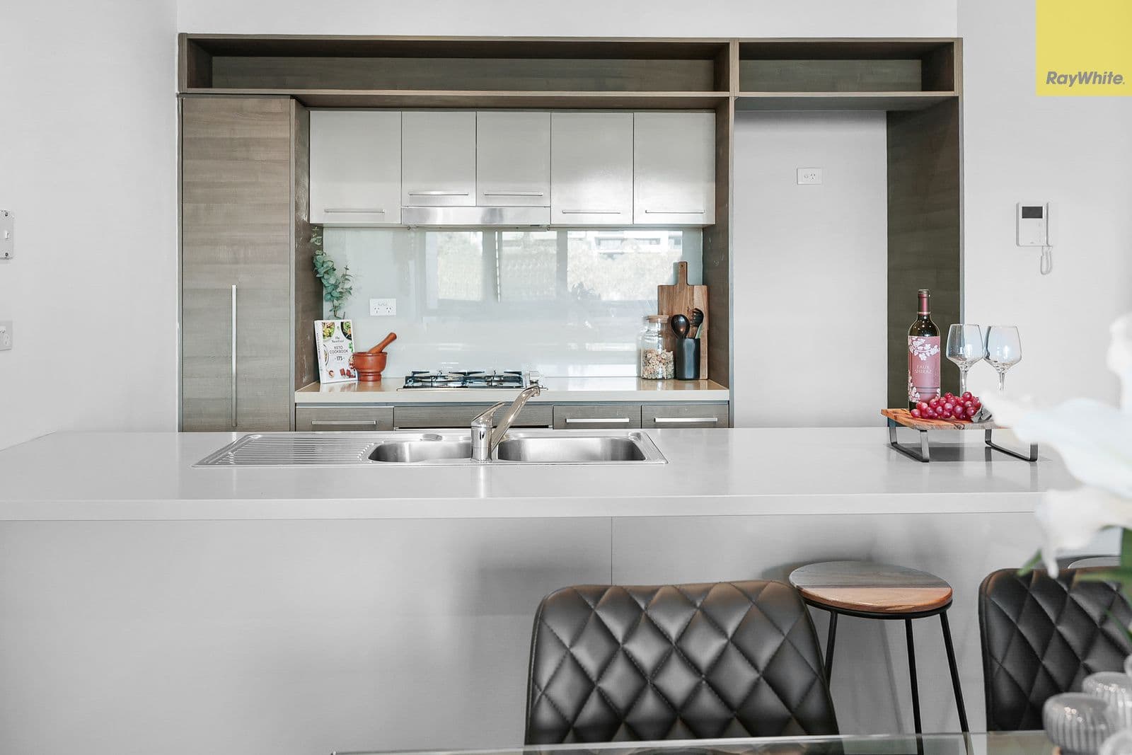 11 Monckton Place, Caroline Springs VIC 3023, Caroline Springs - Thumbnail 4
