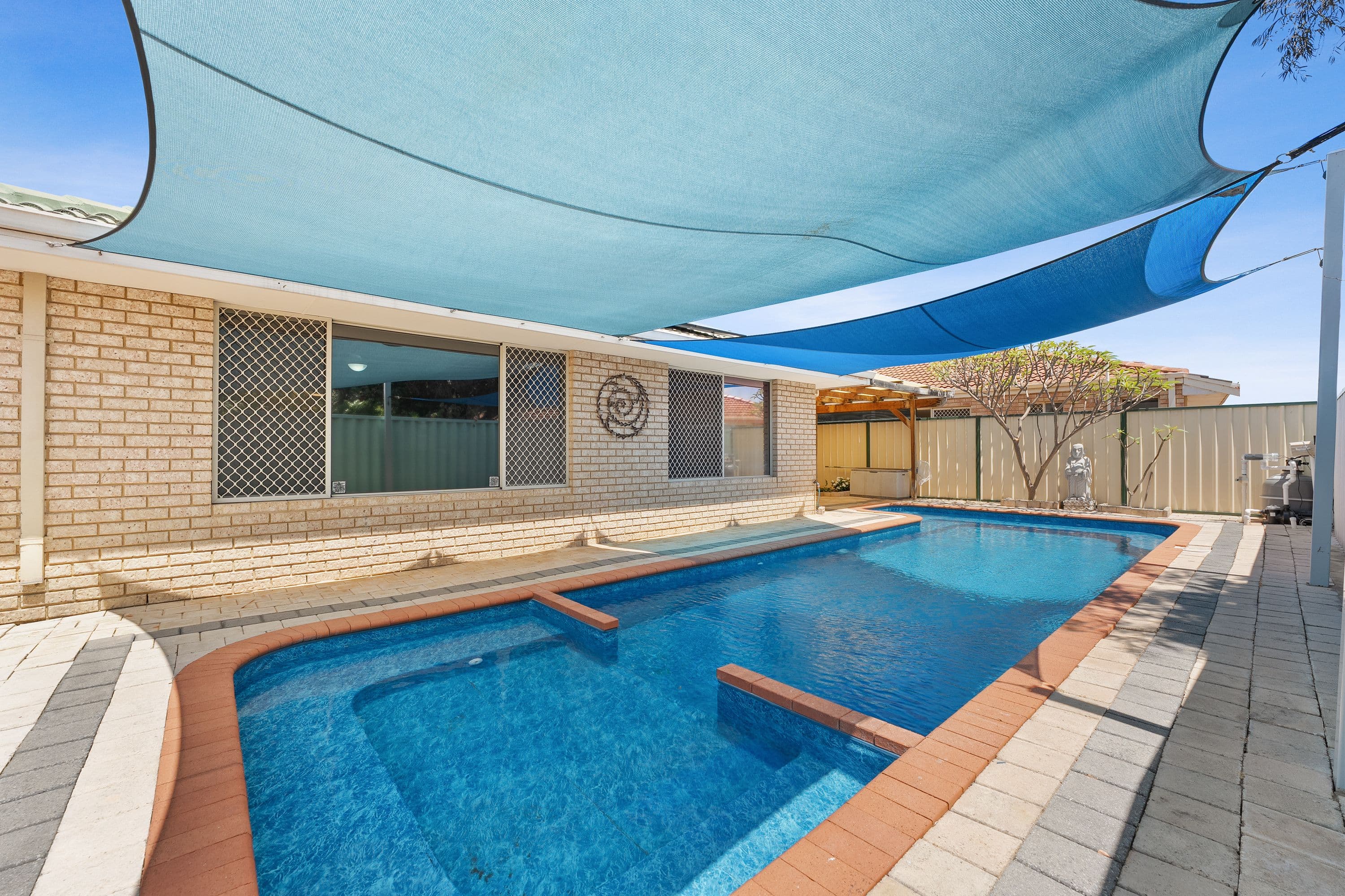 4 Huntingdale Court, Cooloongup WA 6168, Cooloongup - Thumbnail 2