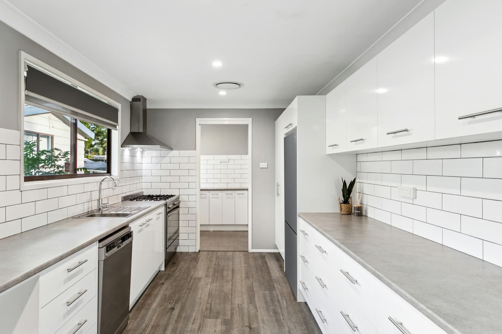 80 Teragalin Drive,Chain Valley Bay, Chain Valley Bay - Thumbnail 3