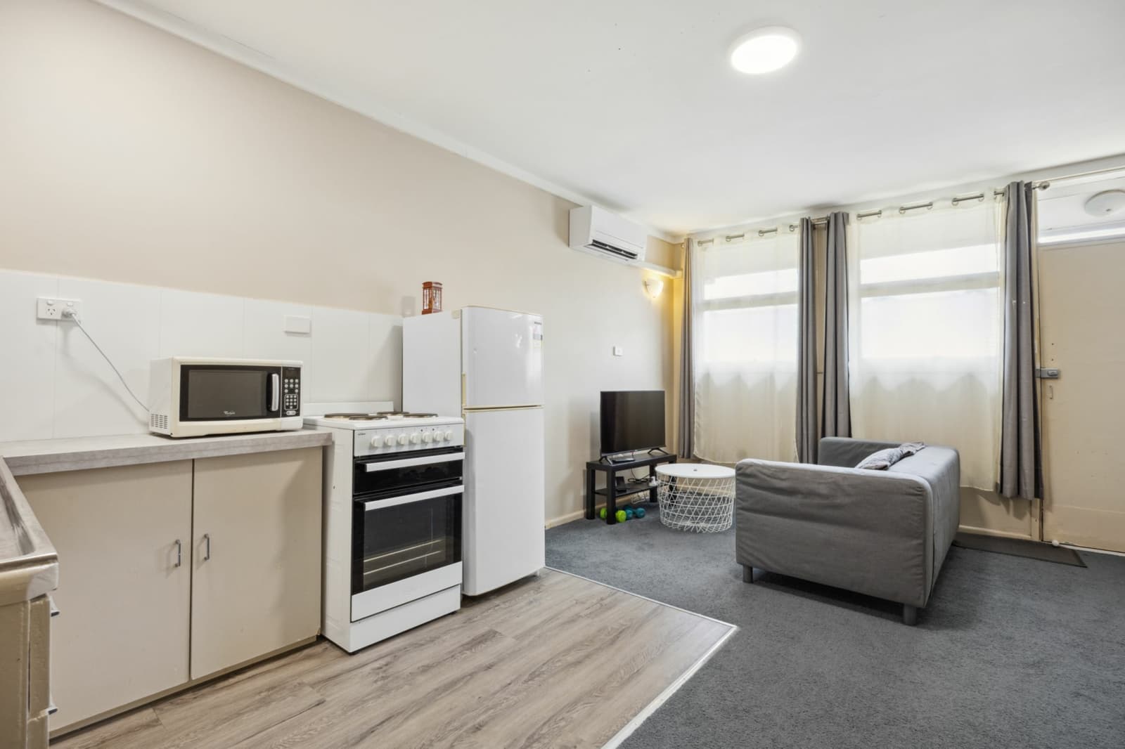 2-9/24 Mittagang Road,Cooma, Cooma - Thumbnail 4