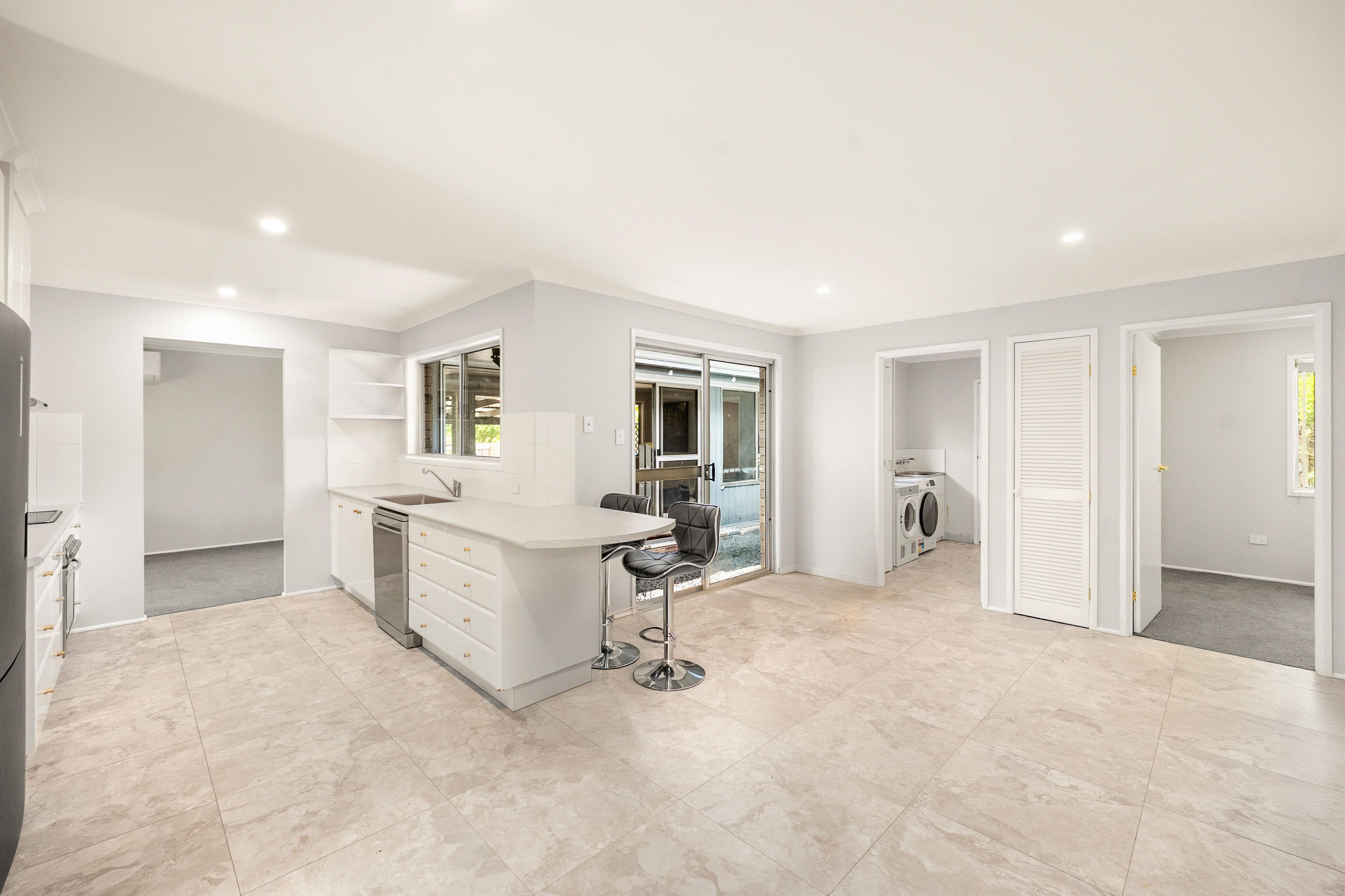 2 Aleon Crescent, Ormiston QLD 4160, Ormiston - Thumbnail 3