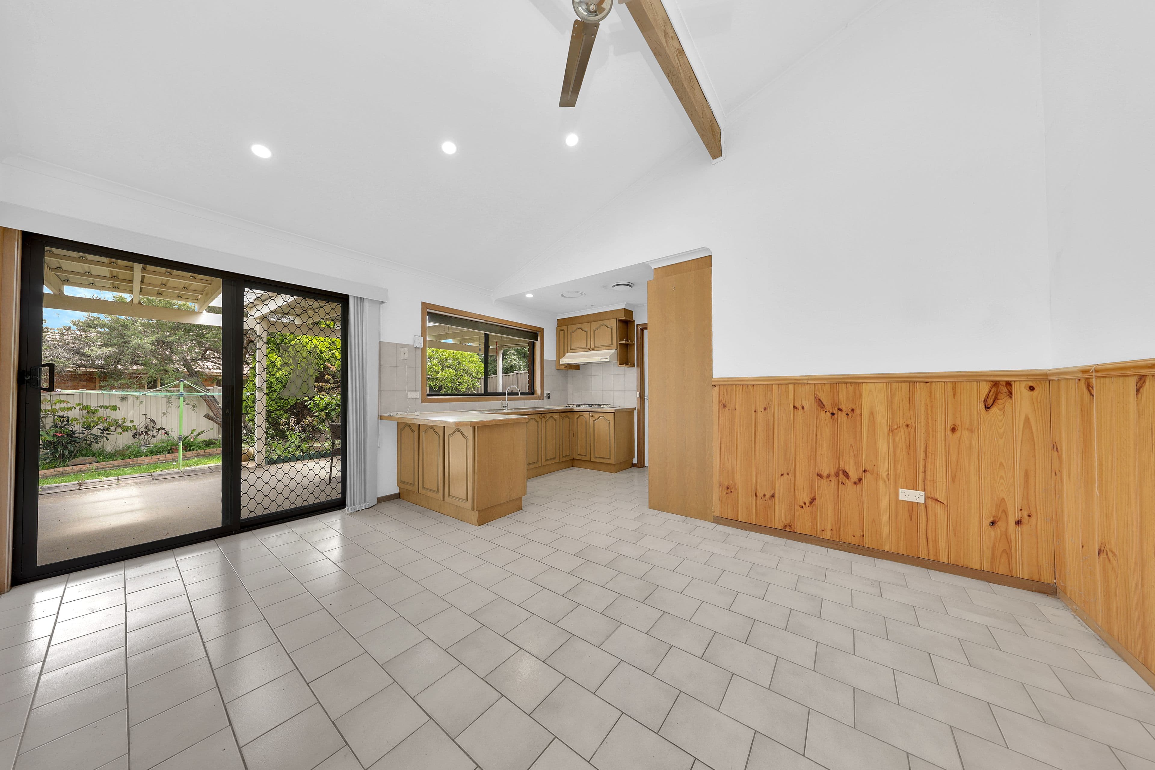 19 Crampton Crescent, Mill Park VIC 3082, Mill Park - Thumbnail 5