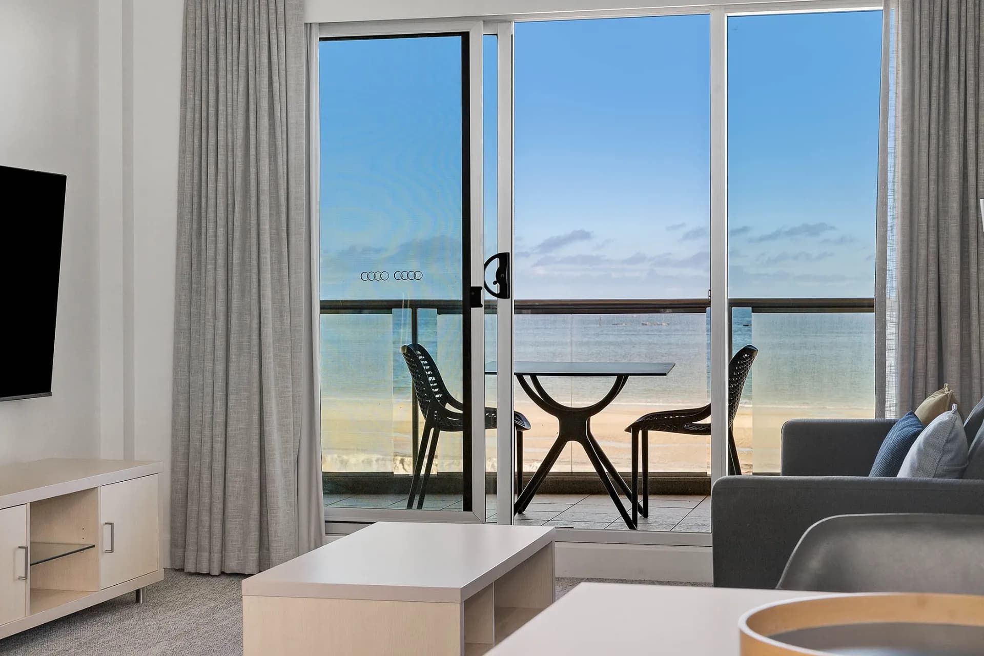 115/16 Holdfast Promenade, Glenelg - Image 1