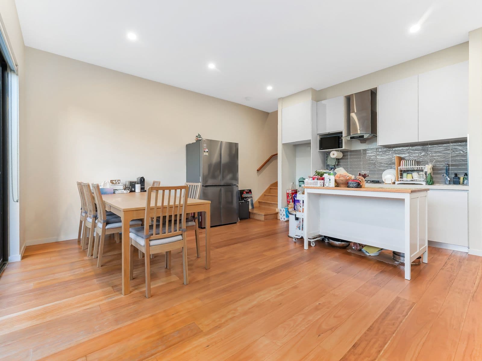 10 Sherbrook Avenue, Ringwood - Thumbnail 2