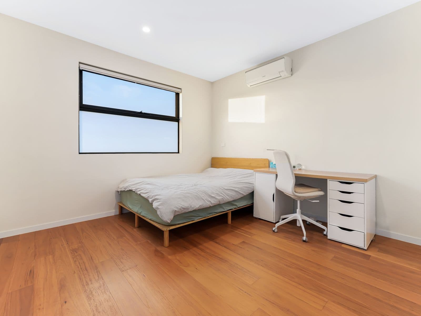 10 Sherbrook Avenue, Ringwood - Thumbnail 6