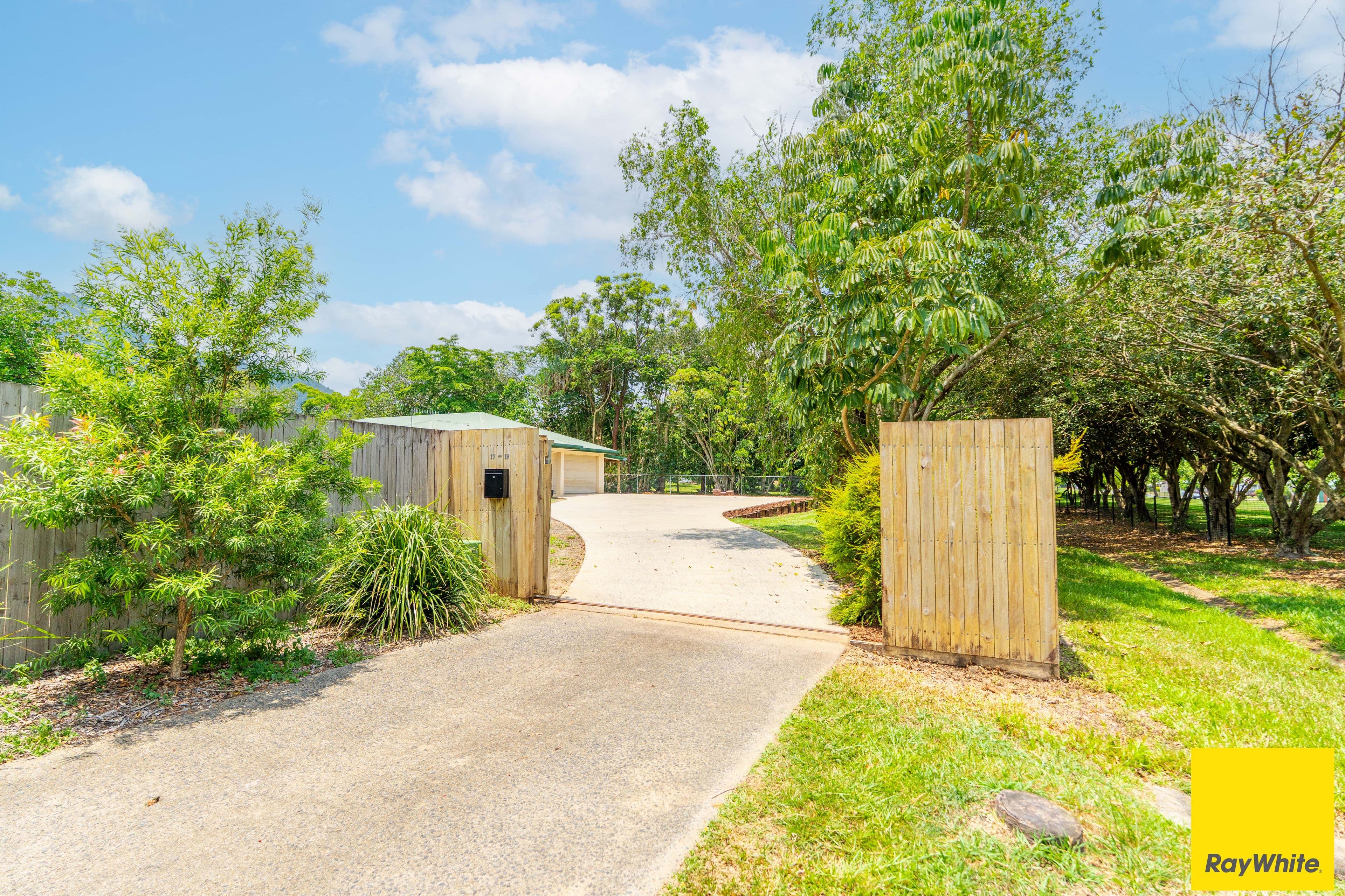 17-19 Mercurio Street, White Rock QLD 4868, White Rock - Thumbnail 2