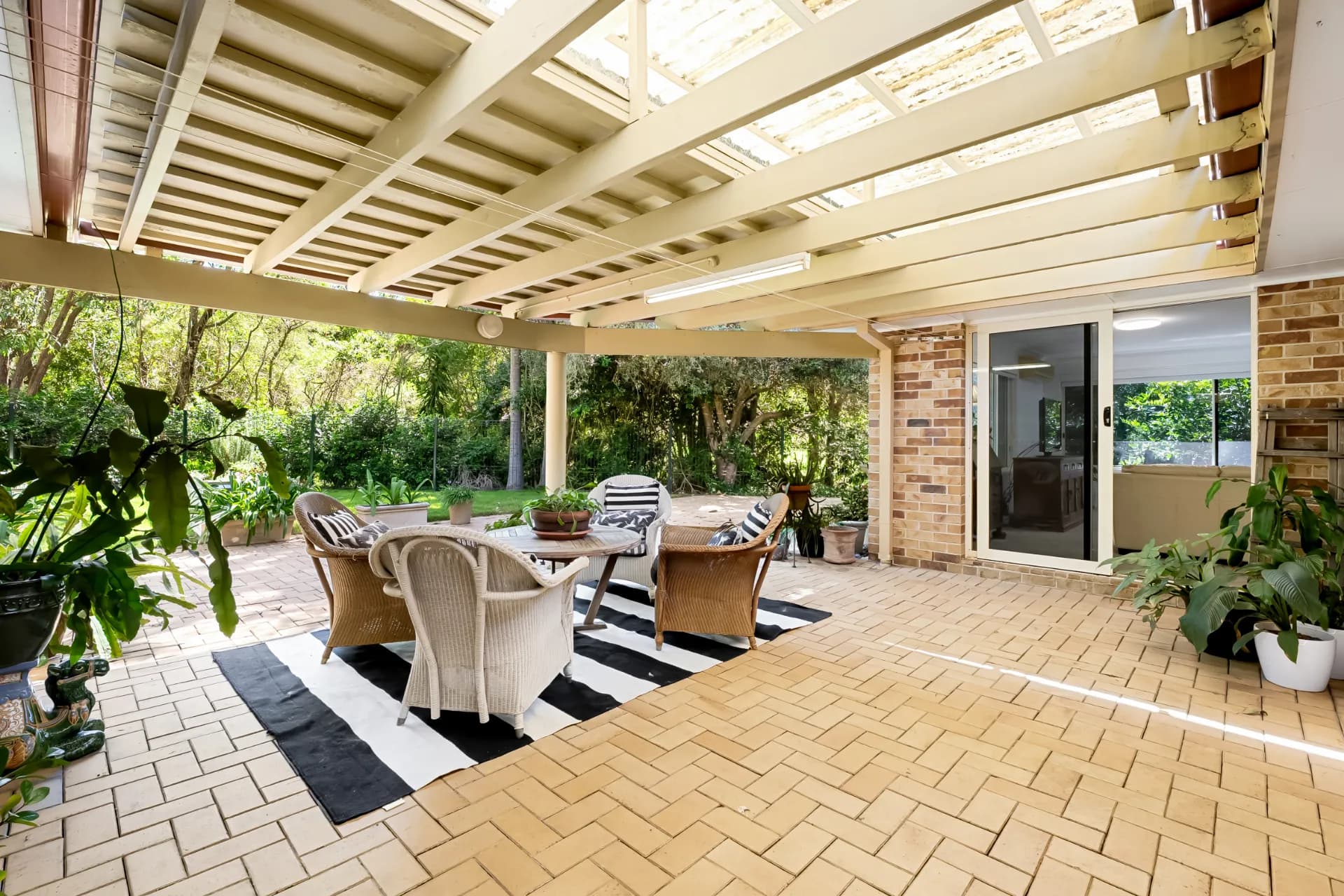 33 Parkside Crescent, The Gap., The Gap - Thumbnail 2