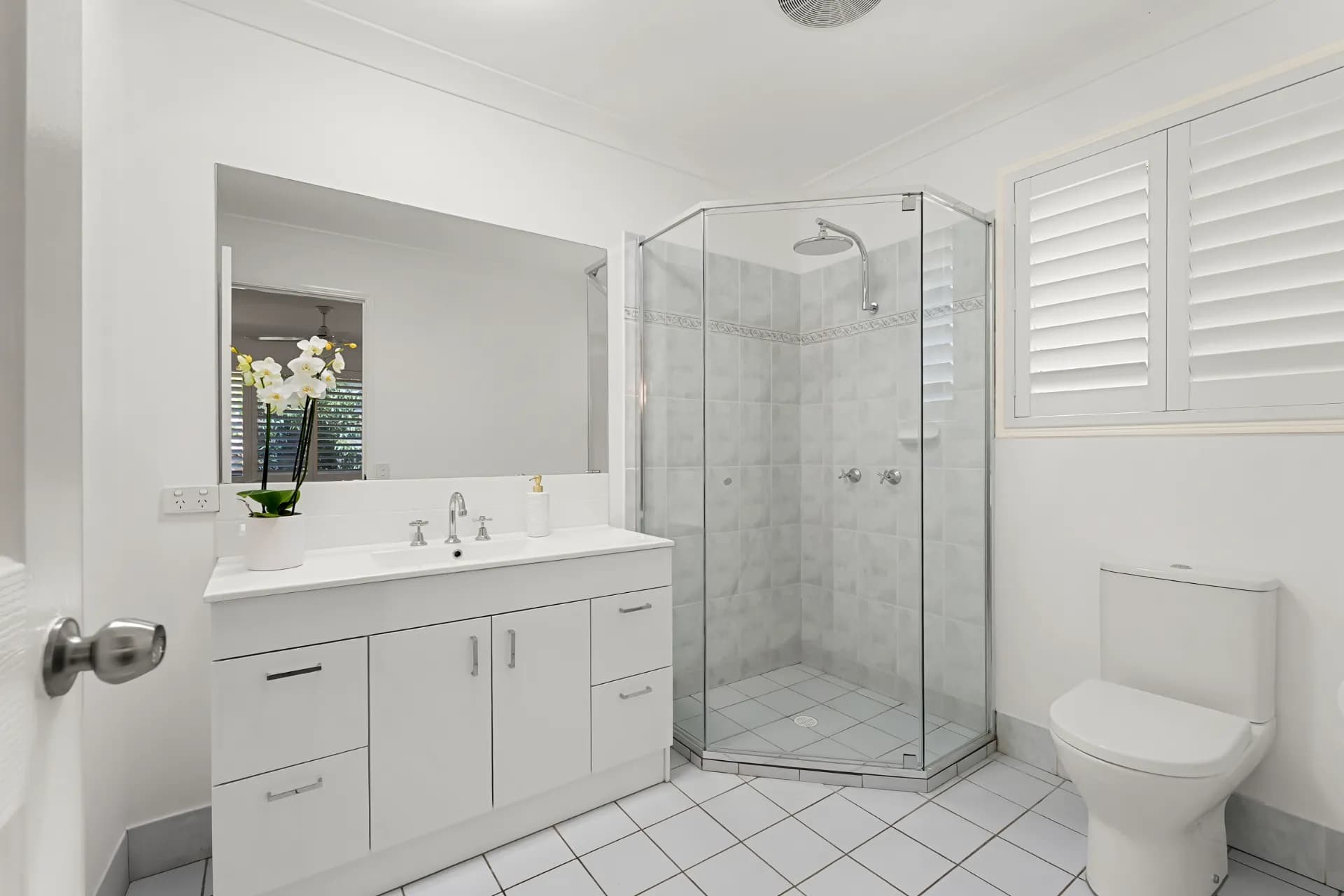 33 Parkside Crescent, The Gap., The Gap - Thumbnail 8