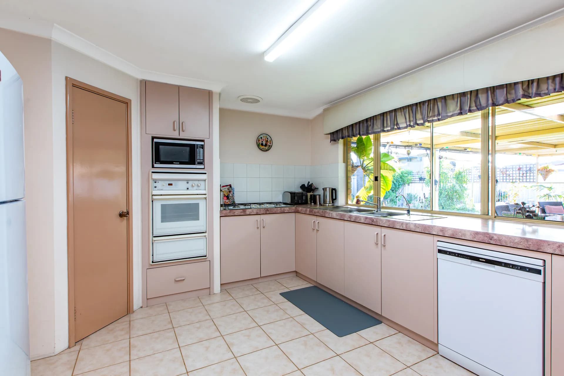 13 Perkins Avenue, East Bunbury., East Bunbury - Thumbnail 7