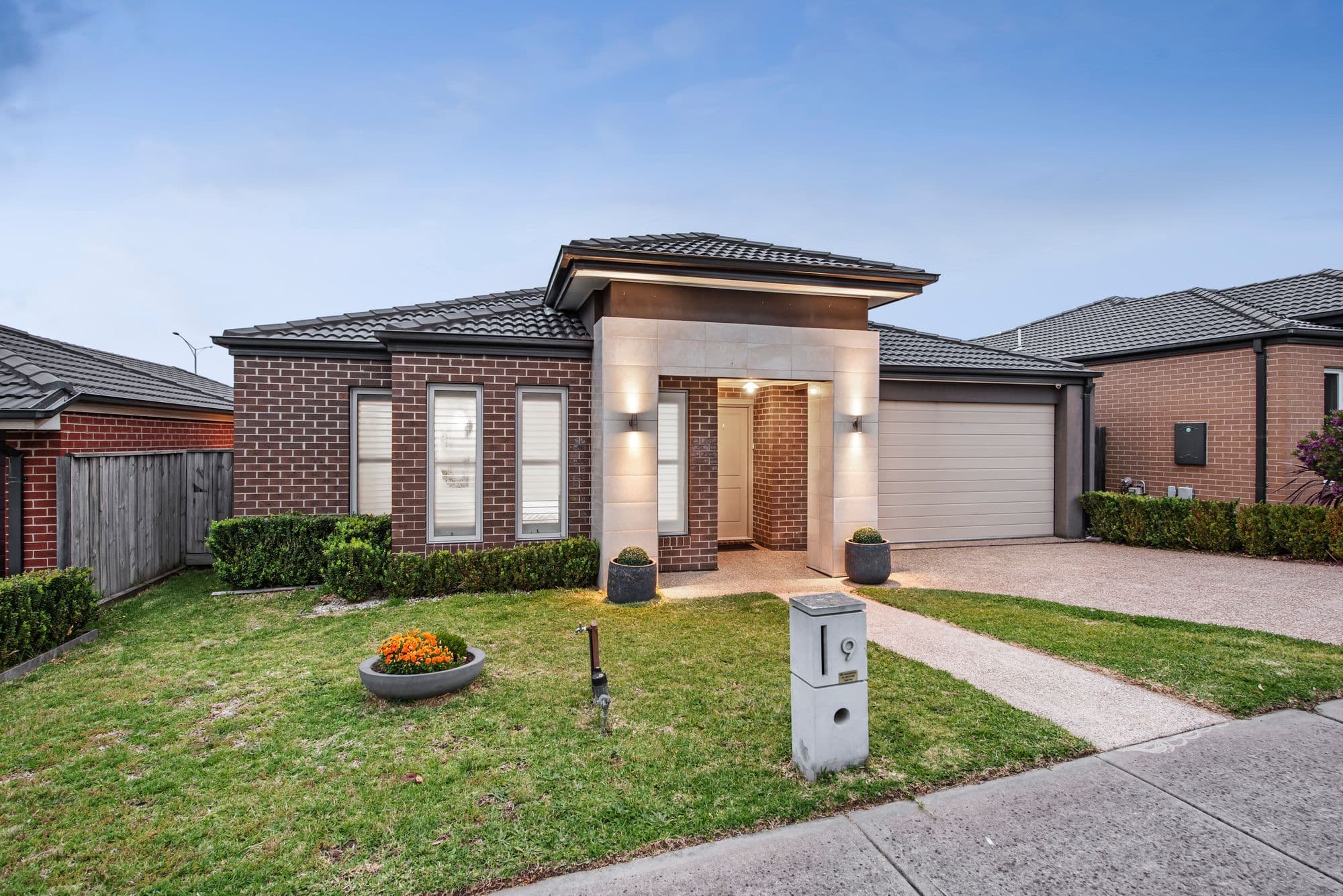 9 Nixon Drive, Berwick VIC 3806, Berwick - Thumbnail 2