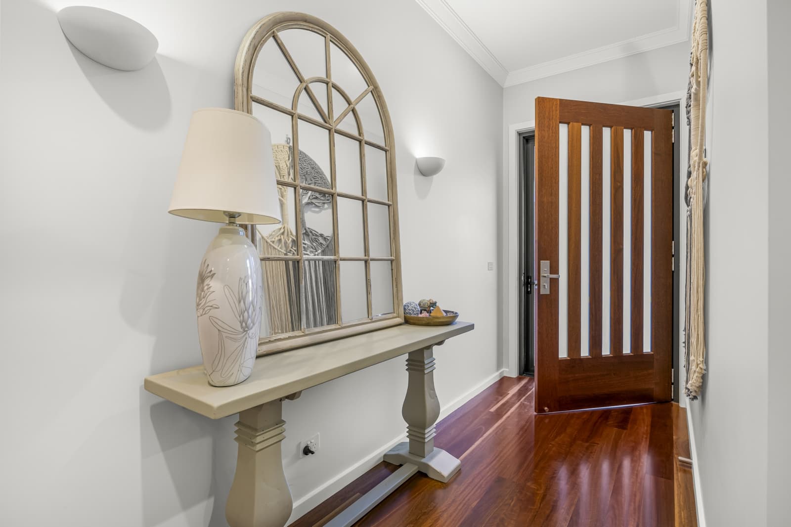 10 Greenhaven Court, Mount Clear - Thumbnail 2