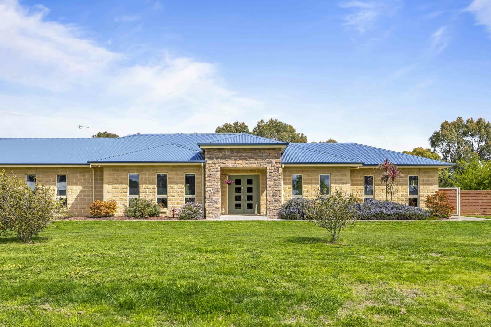 10 Ibis Gardens Court,Cardigan, Cardigan - Thumbnail 2