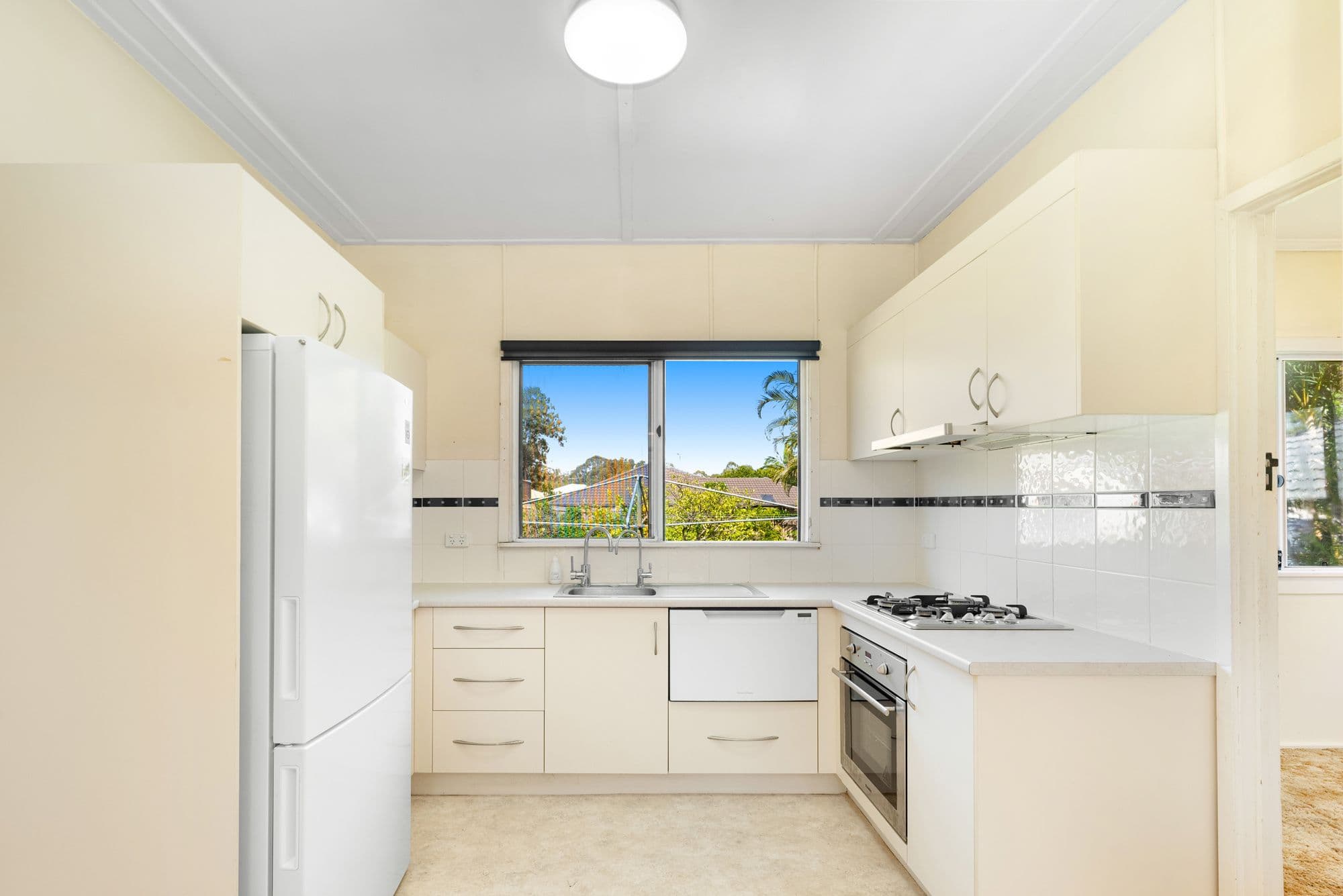 170 Whites Road, Lota QLD 4179, Lota - Thumbnail 7