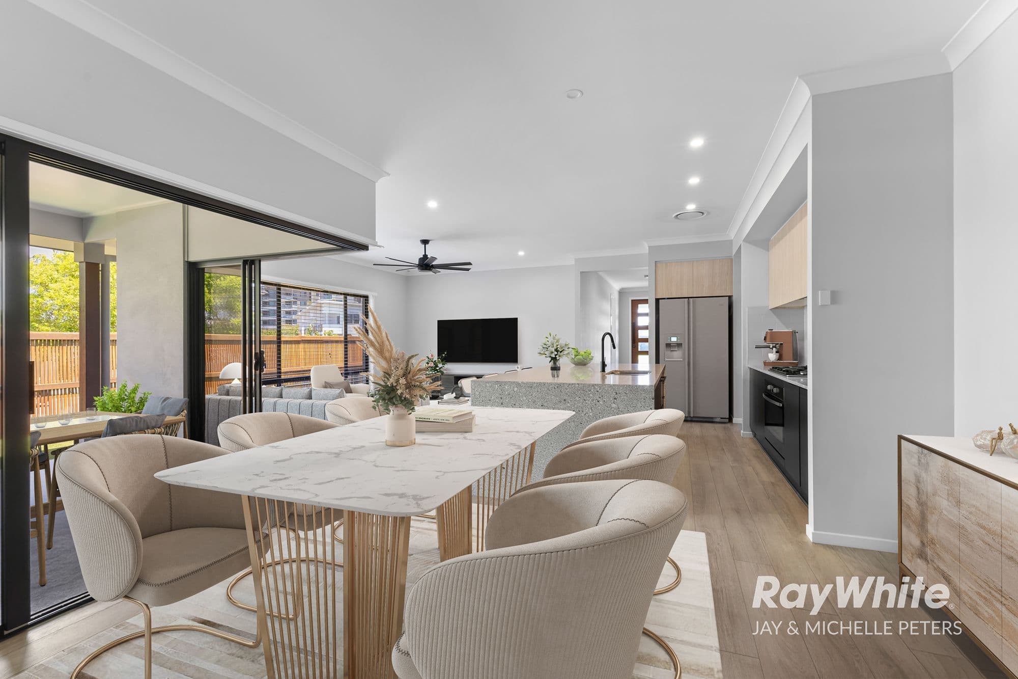 14 Aegean Avenue, Newport QLD 4020, Newport - Thumbnail 6