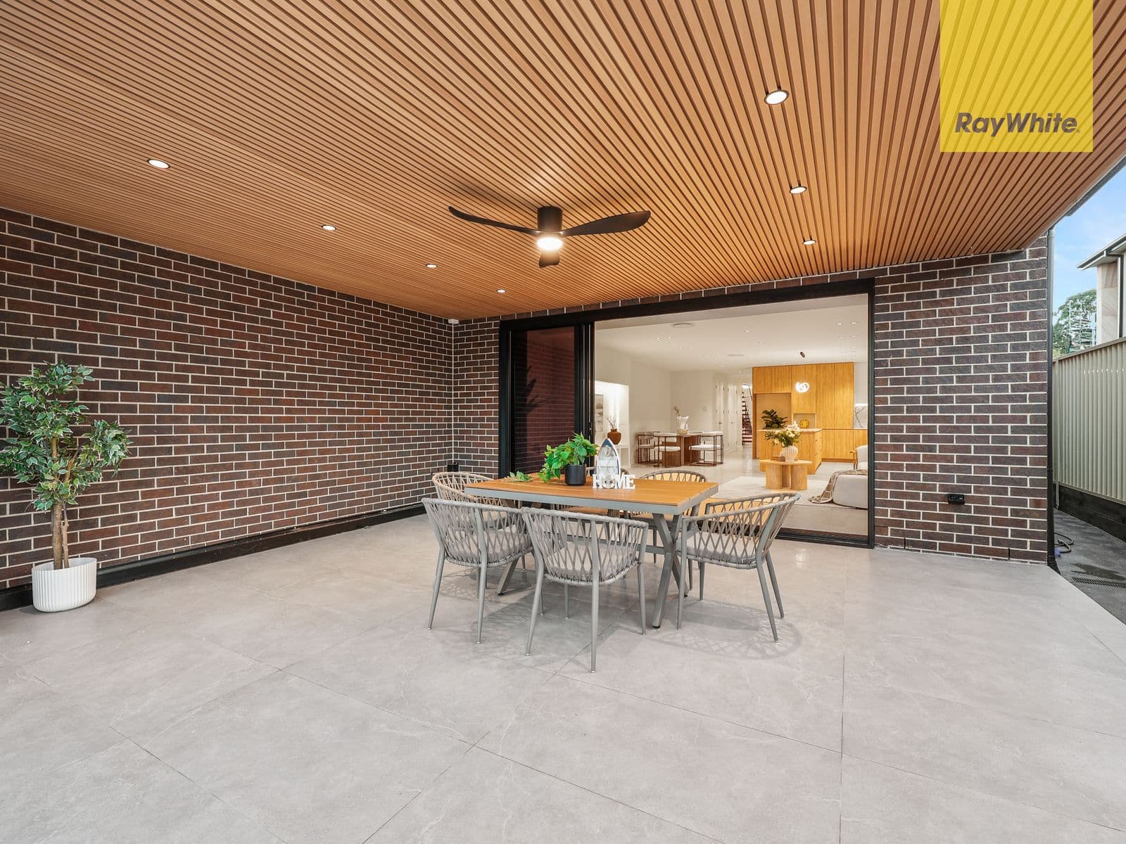 7 Pindari Crescent, South Wentworthville - Thumbnail 2