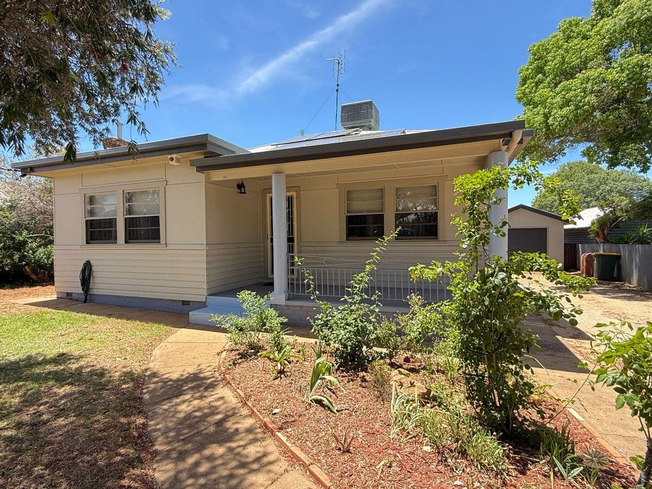 10 Carrington Street, Parkes NSW 2870, Parkes - Image 1