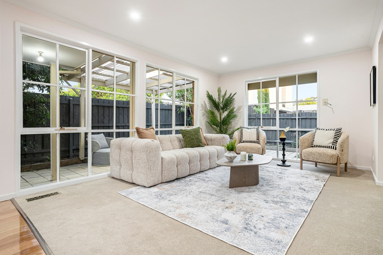 18 Clare Street,Blackburn, Blackburn - Thumbnail 2
