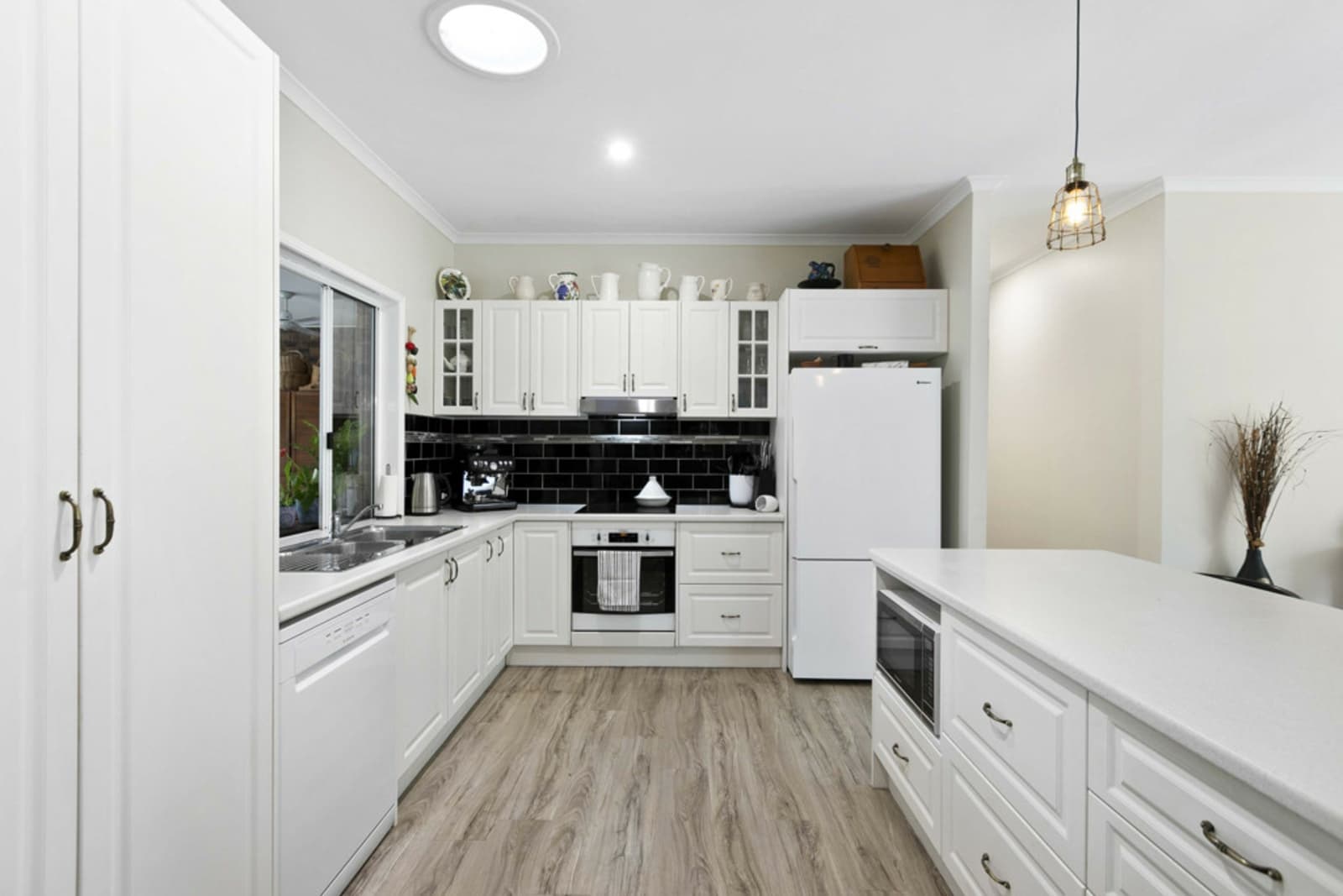 51 Old Coach Road, OAKHURST, Oakhurst - Thumbnail 8