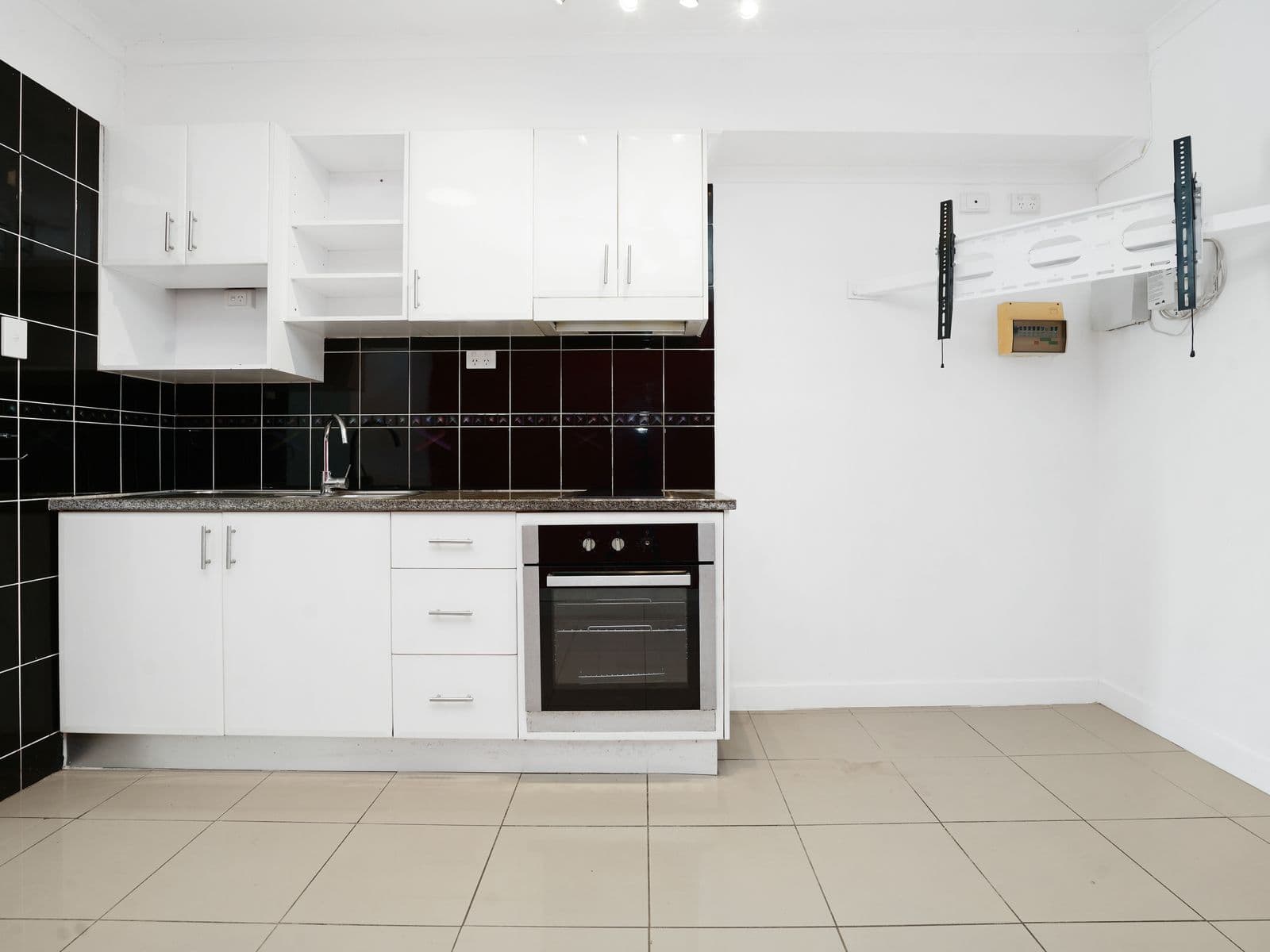 21 Cavenagh Street, Darwin City - Thumbnail 4