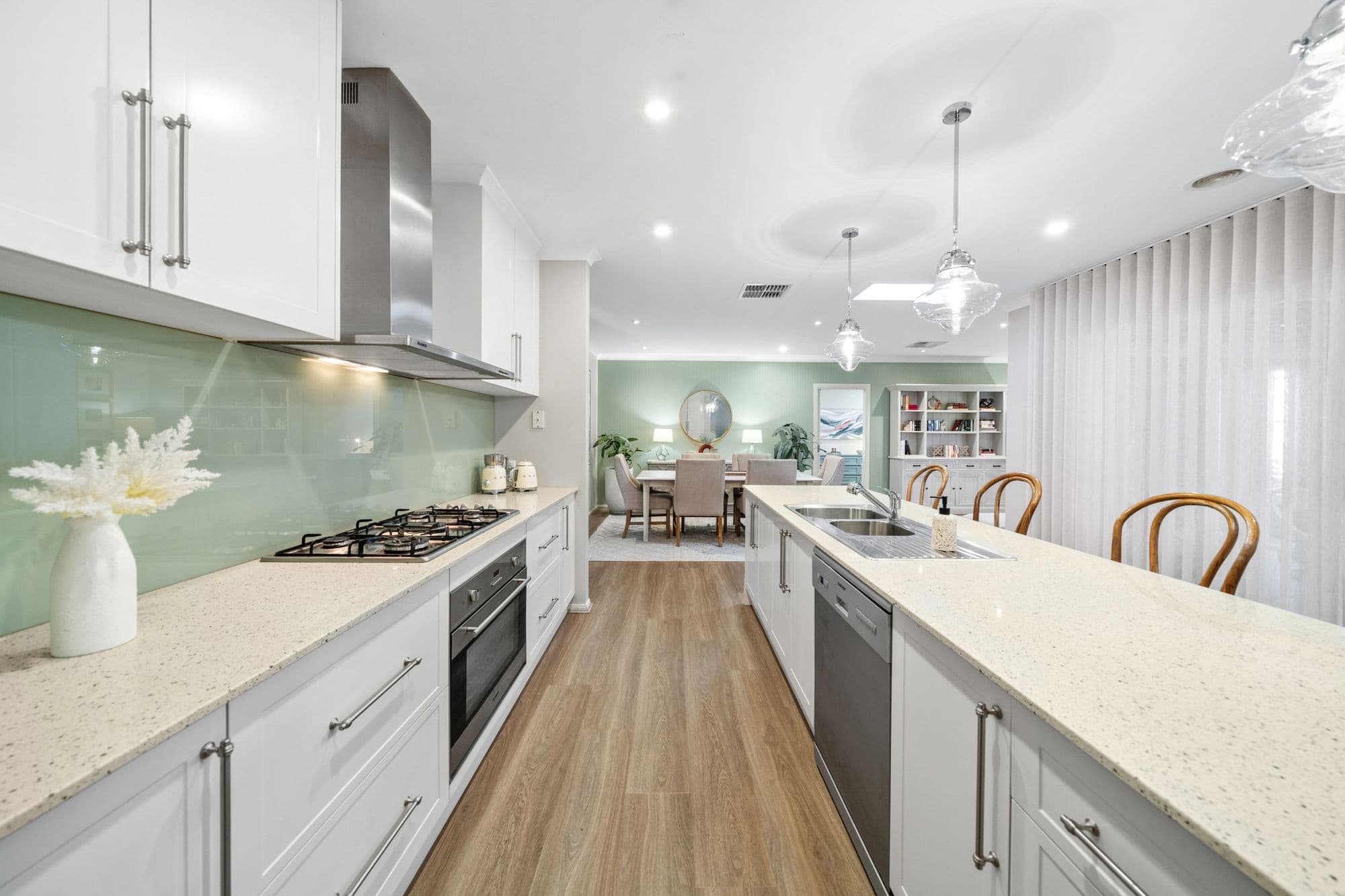 51 Cambridge Drive, Berwick VIC 3806, Berwick - Thumbnail 4