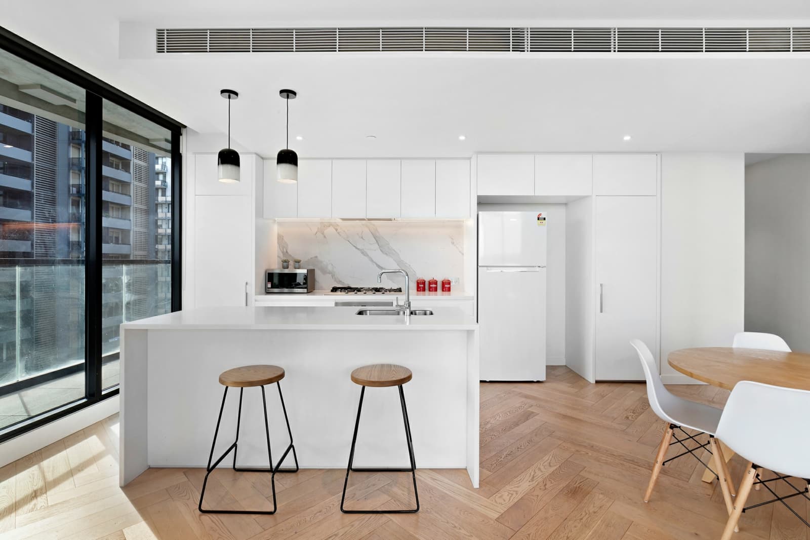 603/77 Queens Road,Melbourne, Melbourne - Thumbnail 2