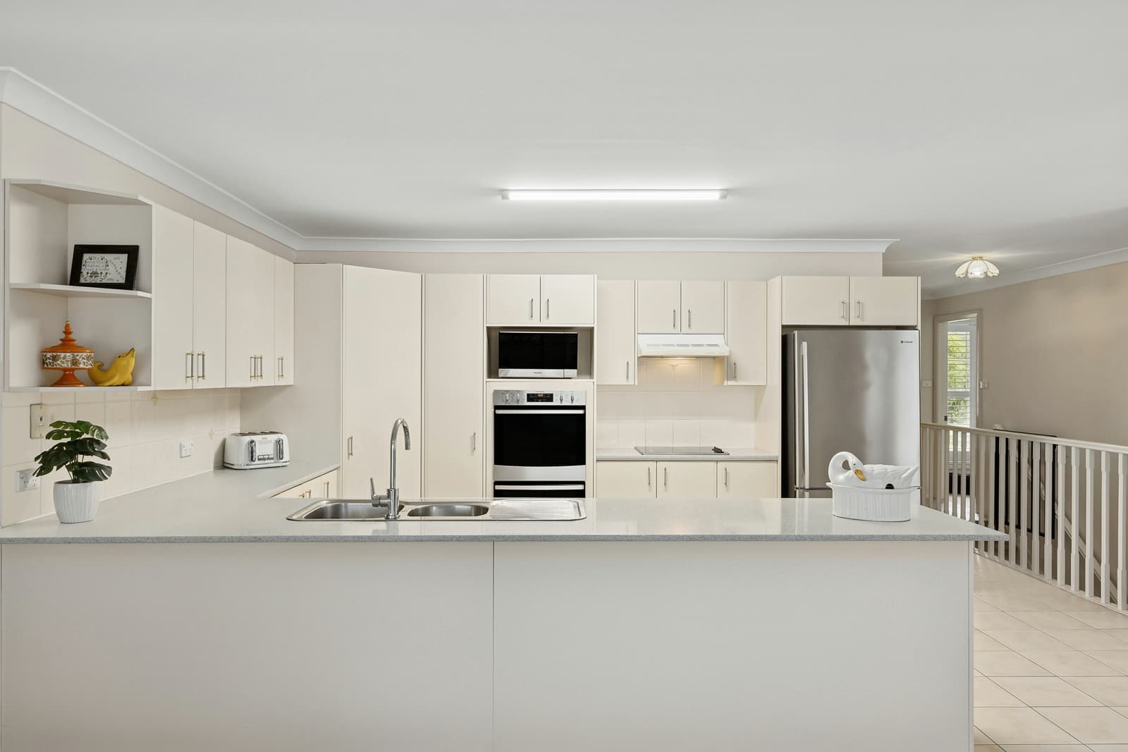 7 Robusta Close,Erina, Erina - Thumbnail 3
