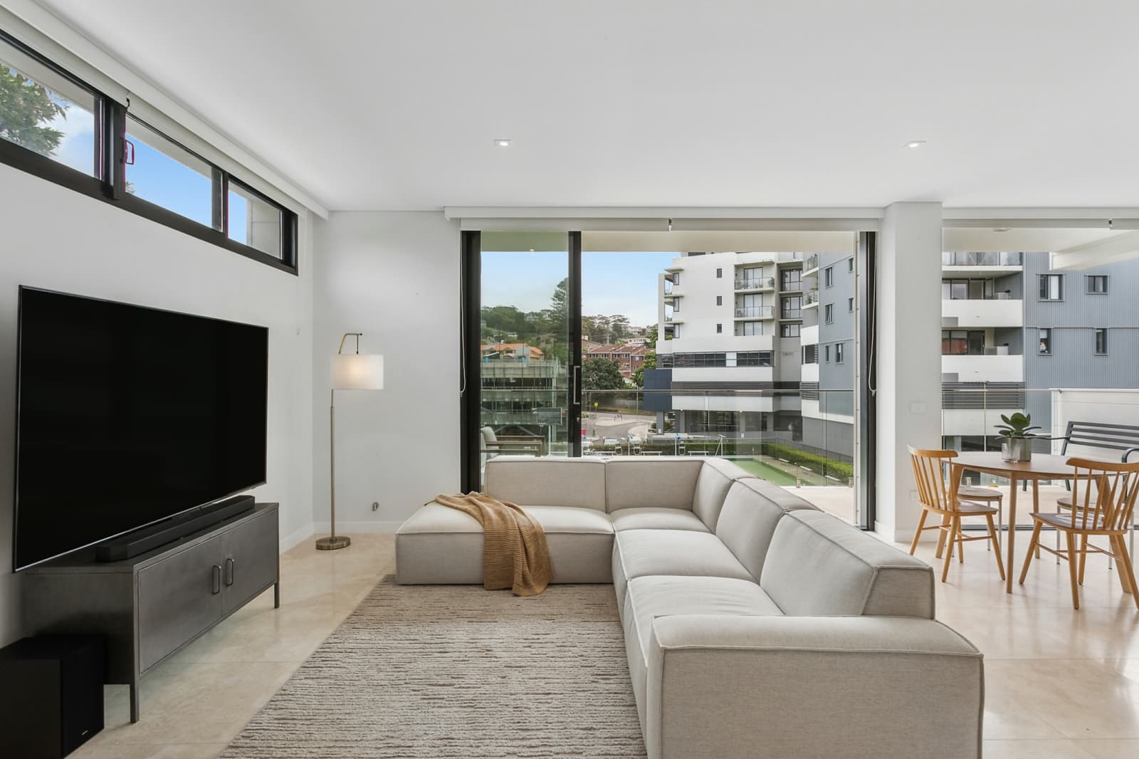 106/10 Pine Tree Lane,Terrigal, Terrigal - Thumbnail 2