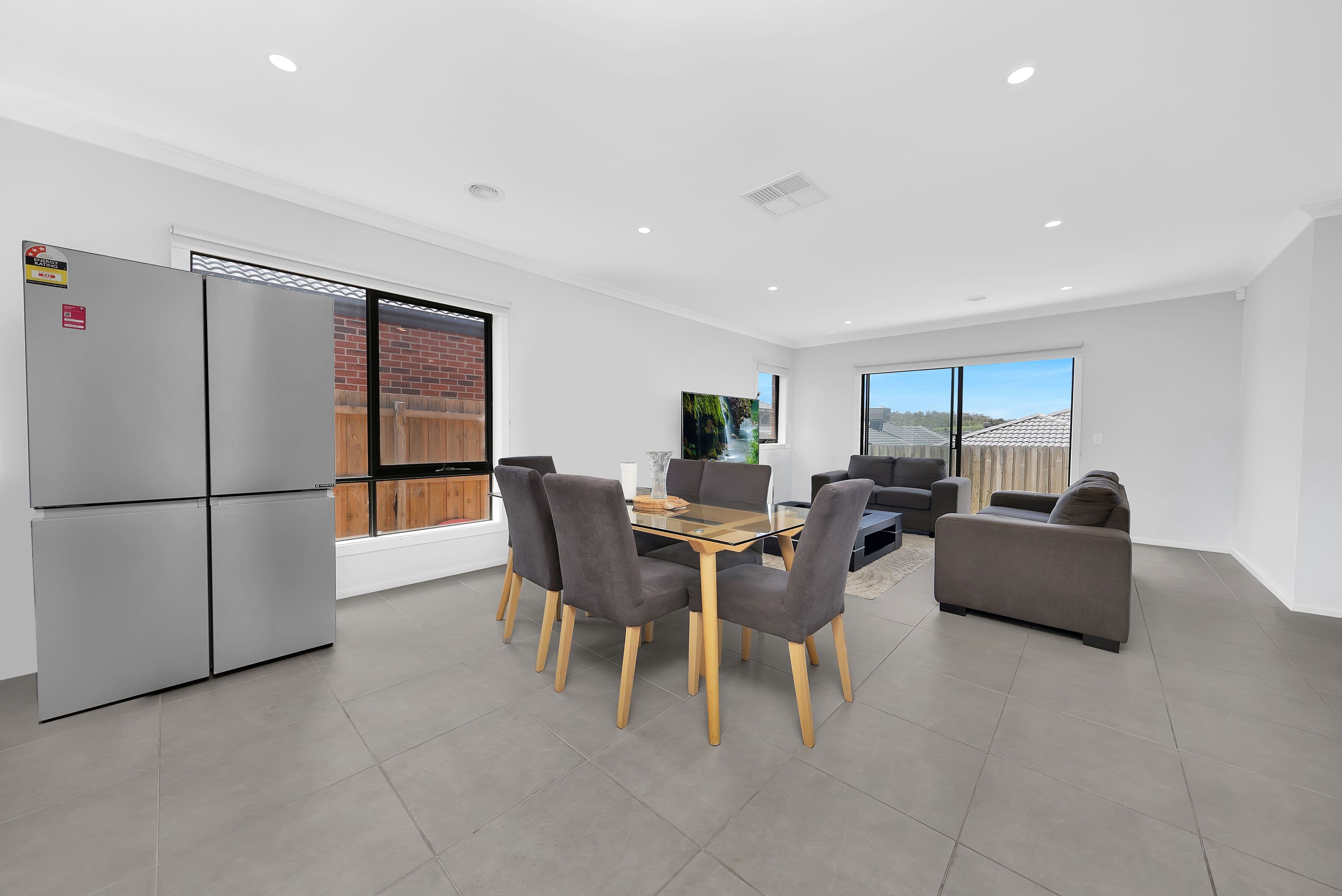 18 Canico Crescent, Mernda VIC 3754, Mernda - Thumbnail 4