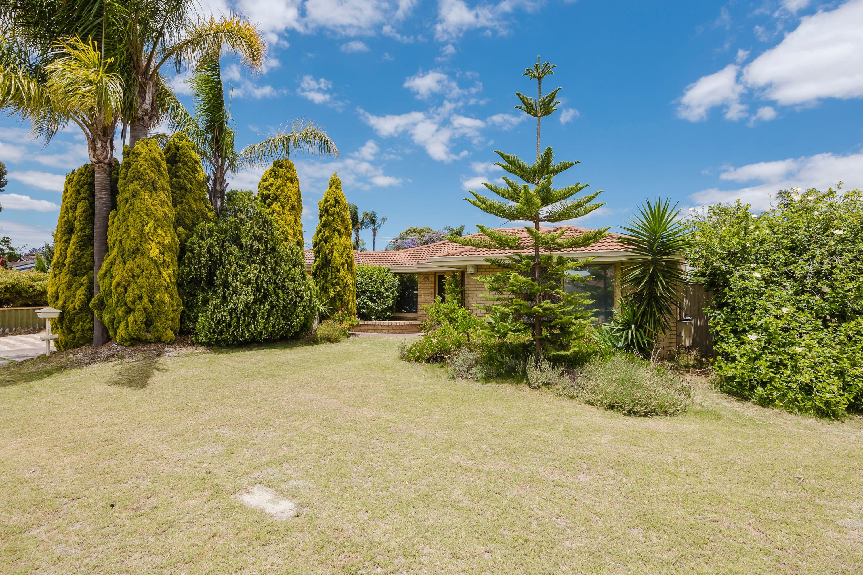 25 Meadowview Drive, Ballajura WA 6066, Ballajura - Thumbnail 2