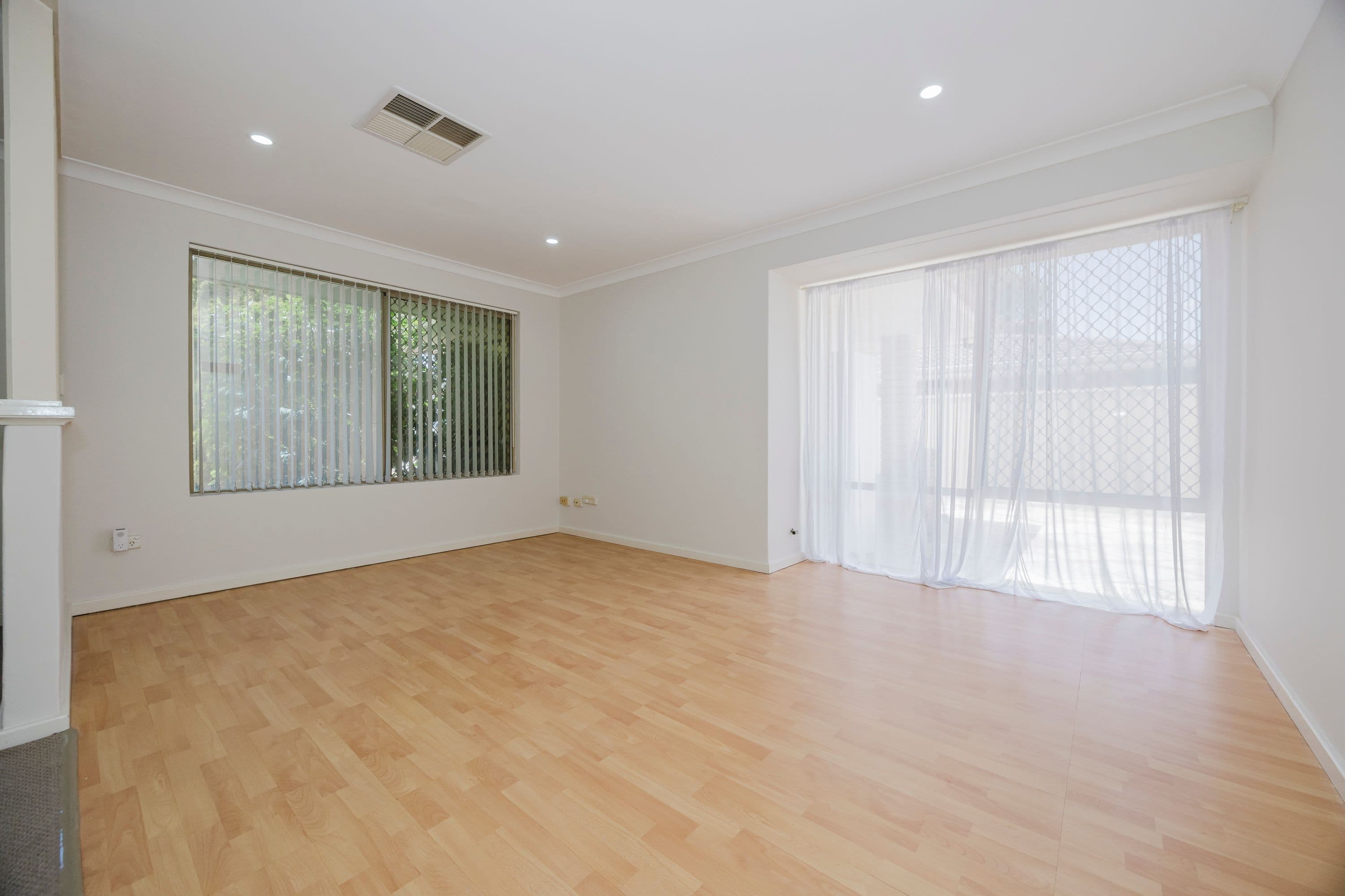 25 Meadowview Drive, Ballajura WA 6066, Ballajura - Thumbnail 5