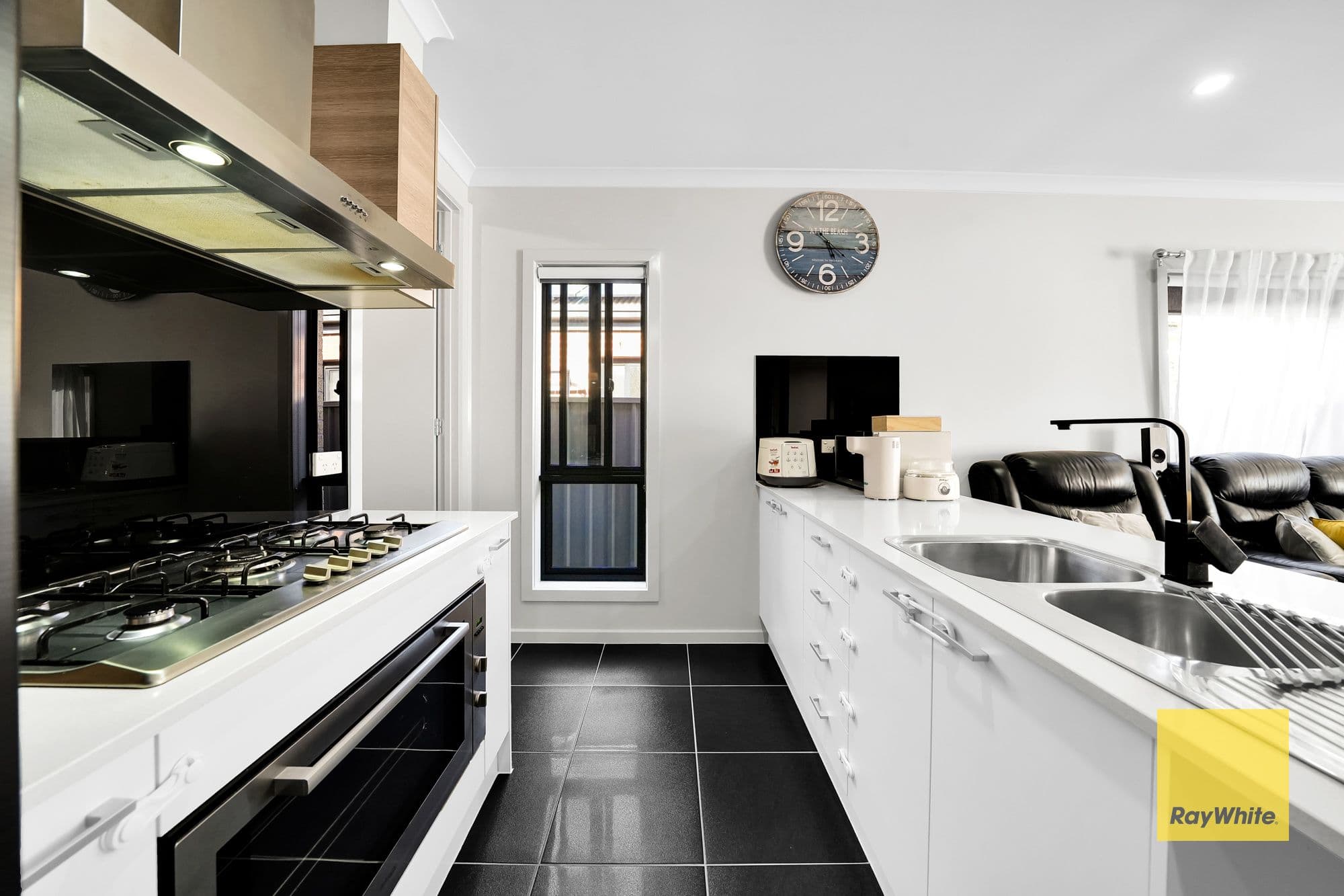 12 Stanhope Road, Tarneit VIC 3029, Tarneit - Thumbnail 3