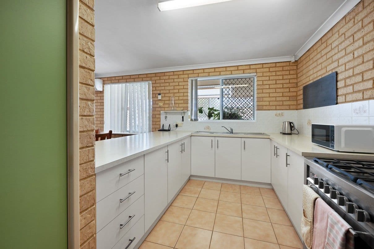 6 Boaz Street, Karloo WA 6530, Karloo - Thumbnail 3