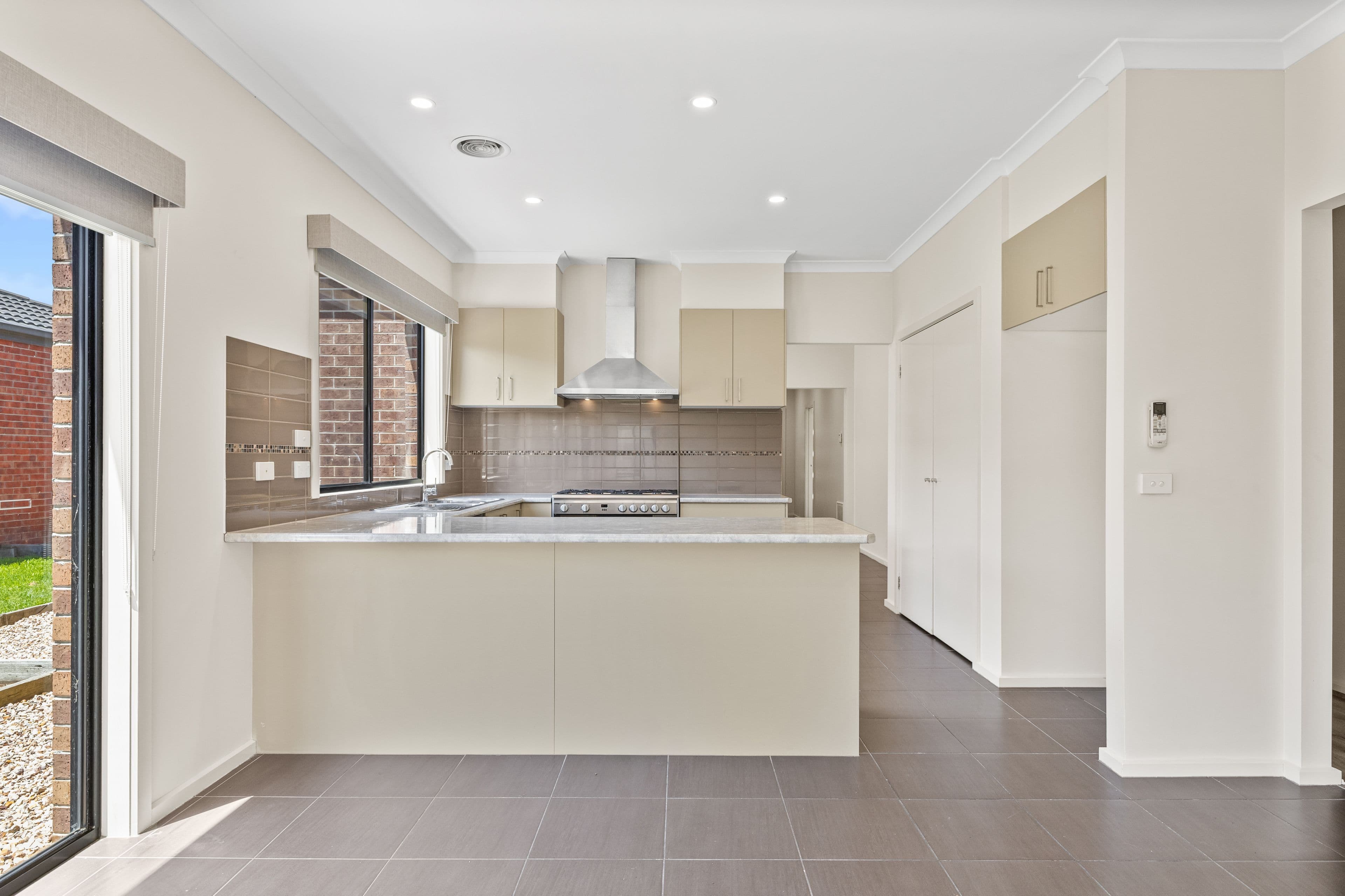 17 Millbrook Terrace, Wallan VIC 3756, Wallan - Thumbnail 2