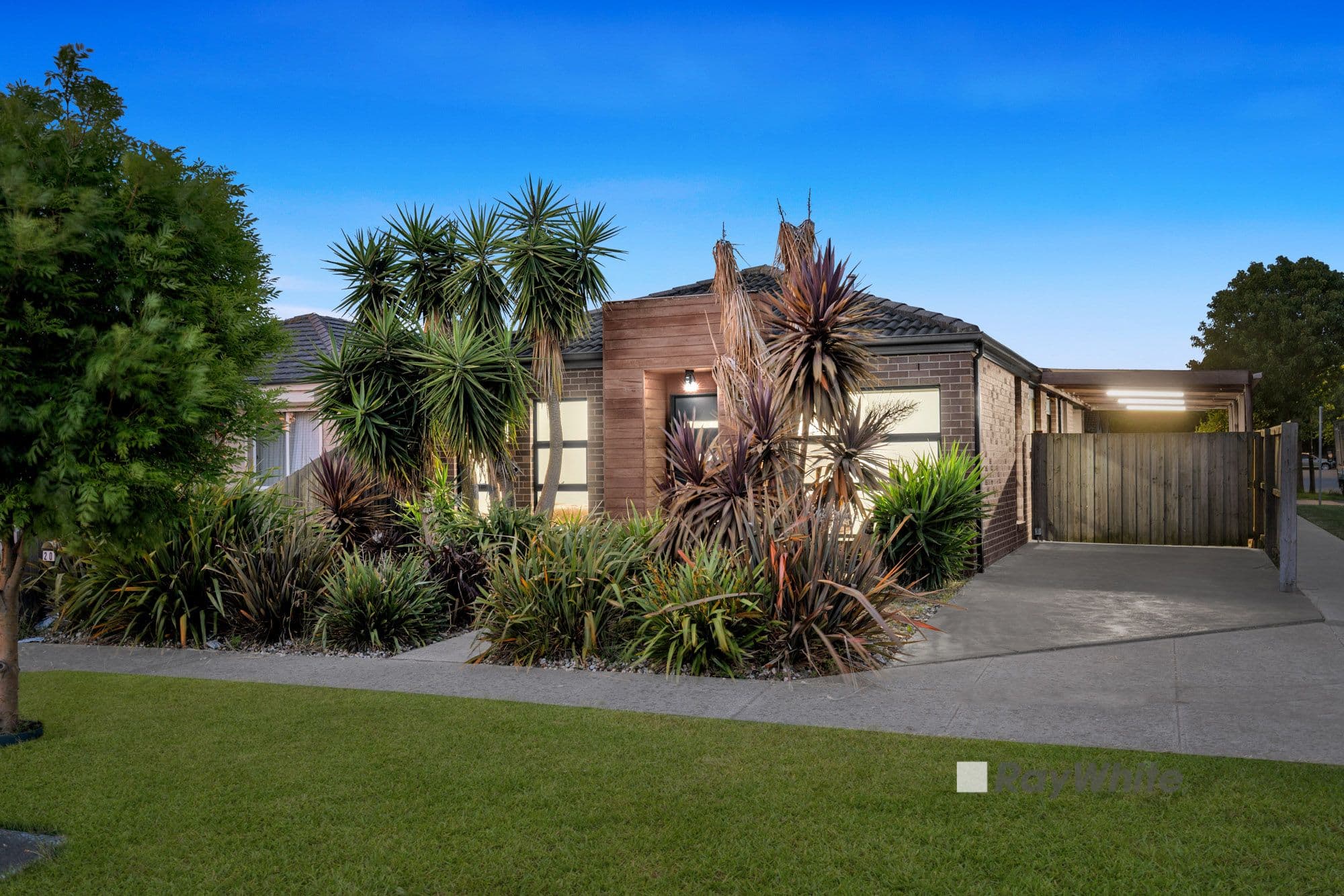 20 Violet Way, Cranbourne VIC 3977, Cranbourne - Thumbnail 2