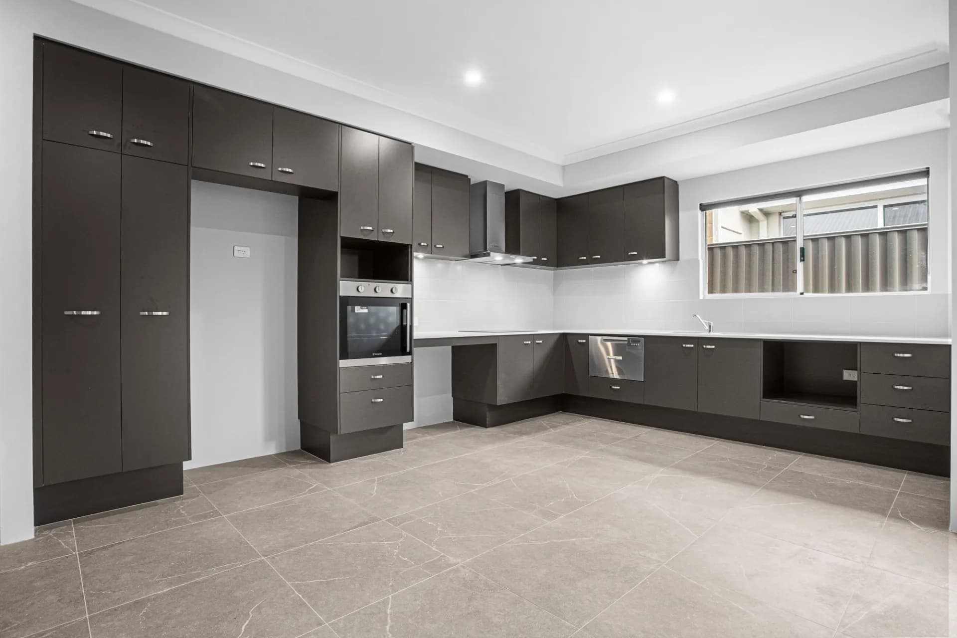 6 Swiftshire Road, Madora Bay, WA, Madora Bay - Thumbnail 2
