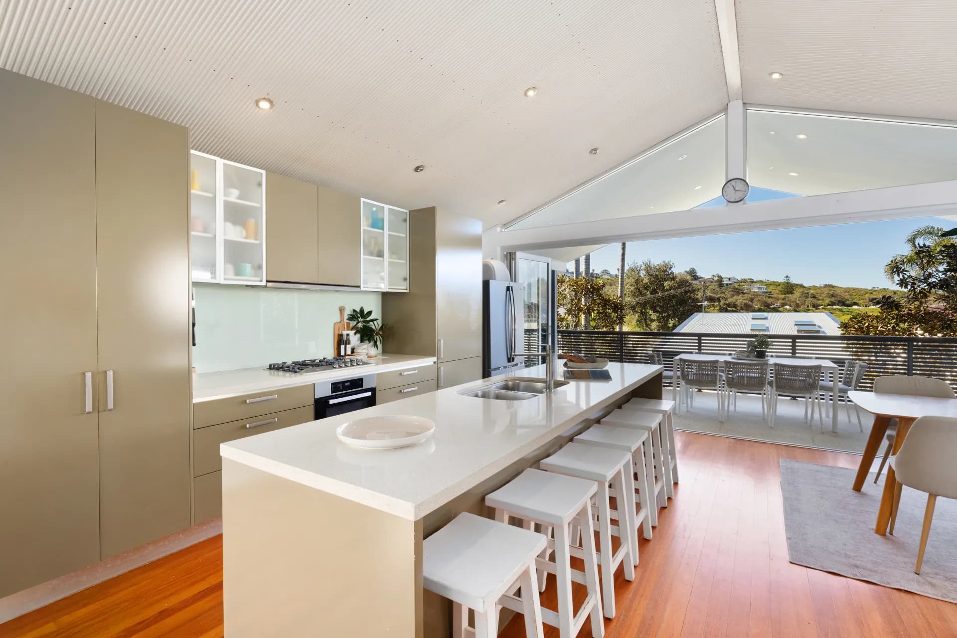 9 Griffin Road, North Curl Curl, NSW, North Curl Curl - Thumbnail 4