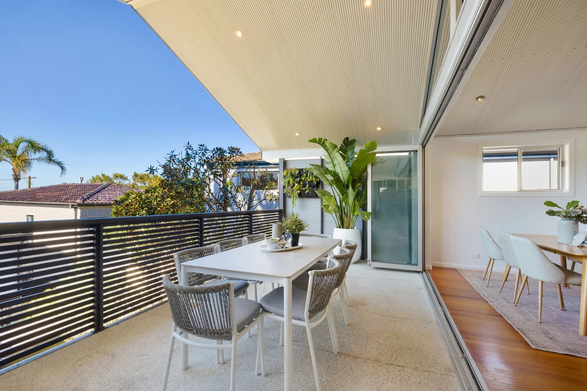 9 Griffin Road, North Curl Curl, NSW, North Curl Curl - Thumbnail 5