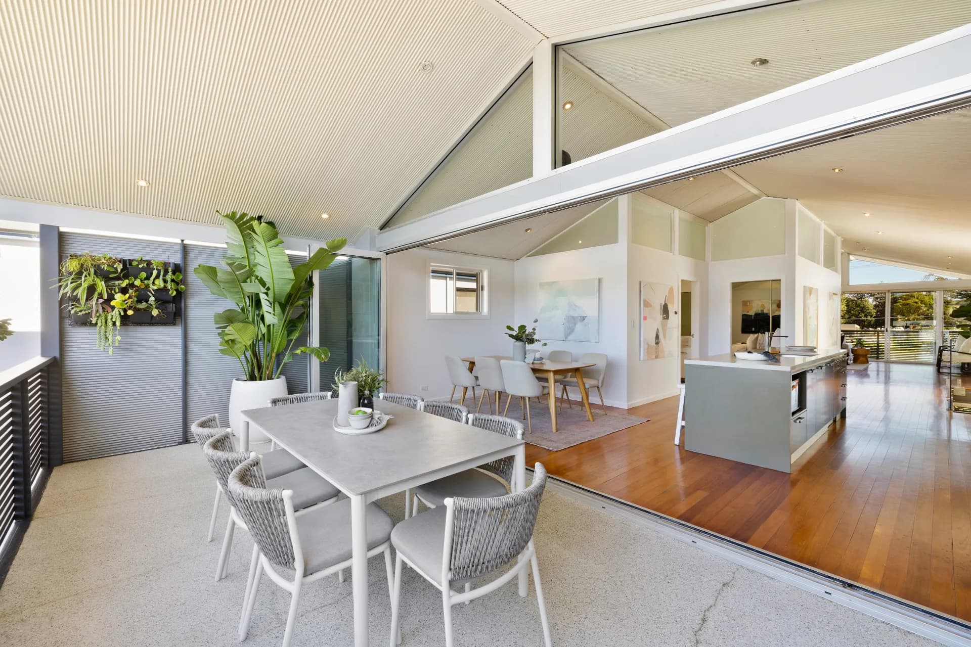 9 Griffin Road, North Curl Curl, NSW, North Curl Curl - Thumbnail 6