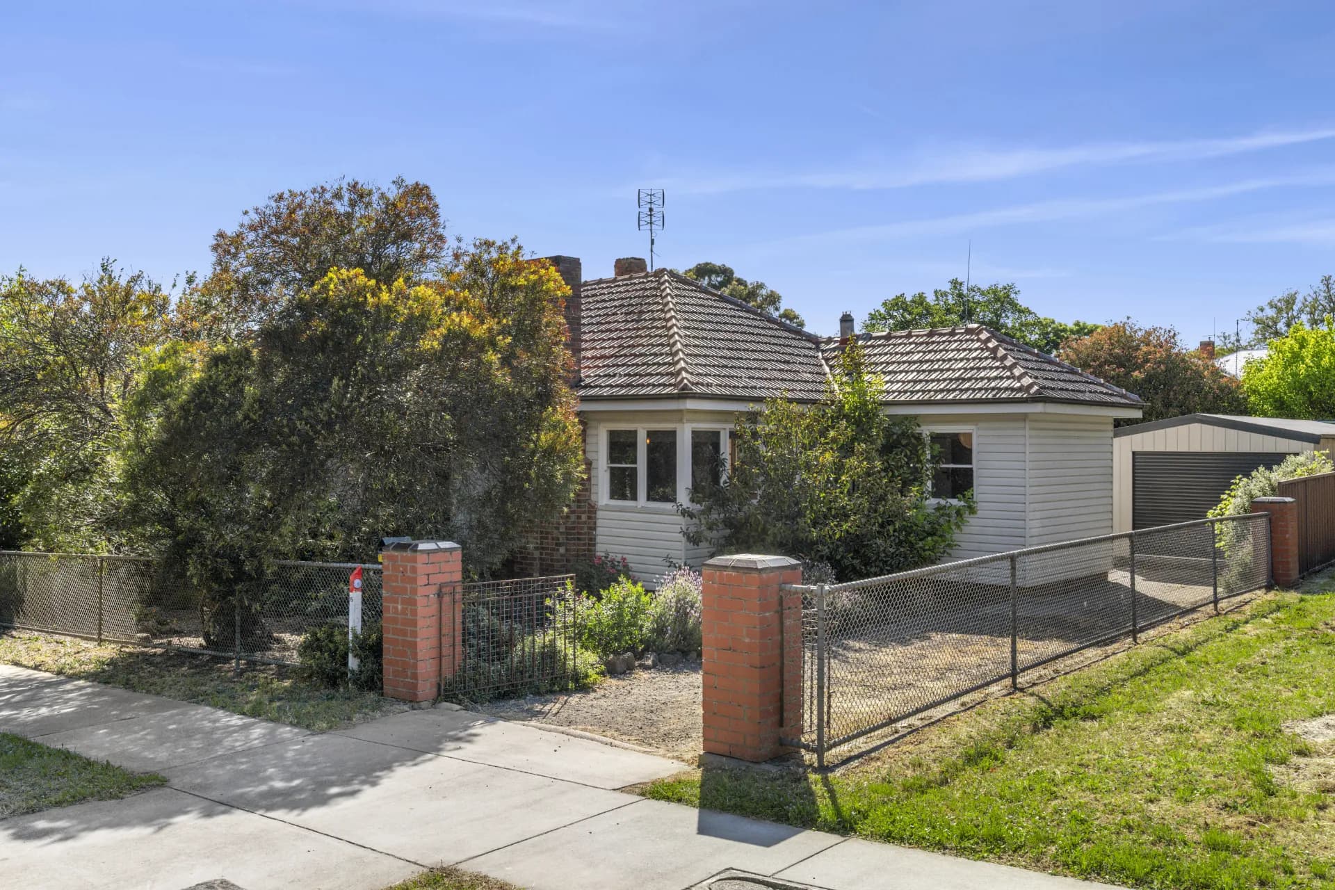 17 Service Street, Clunes, VIC, Clunes - Thumbnail 2