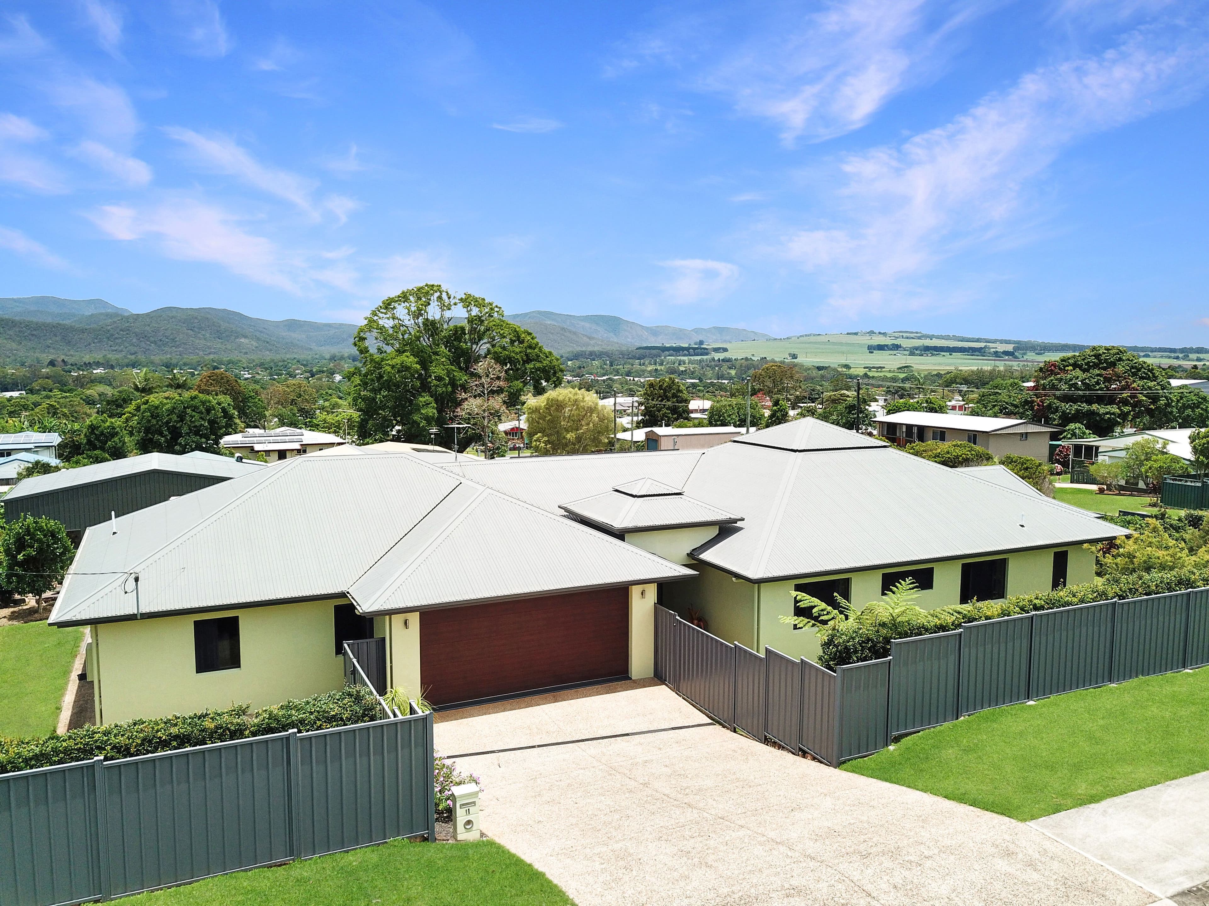 10 Third Avenue, Atherton - Image 1